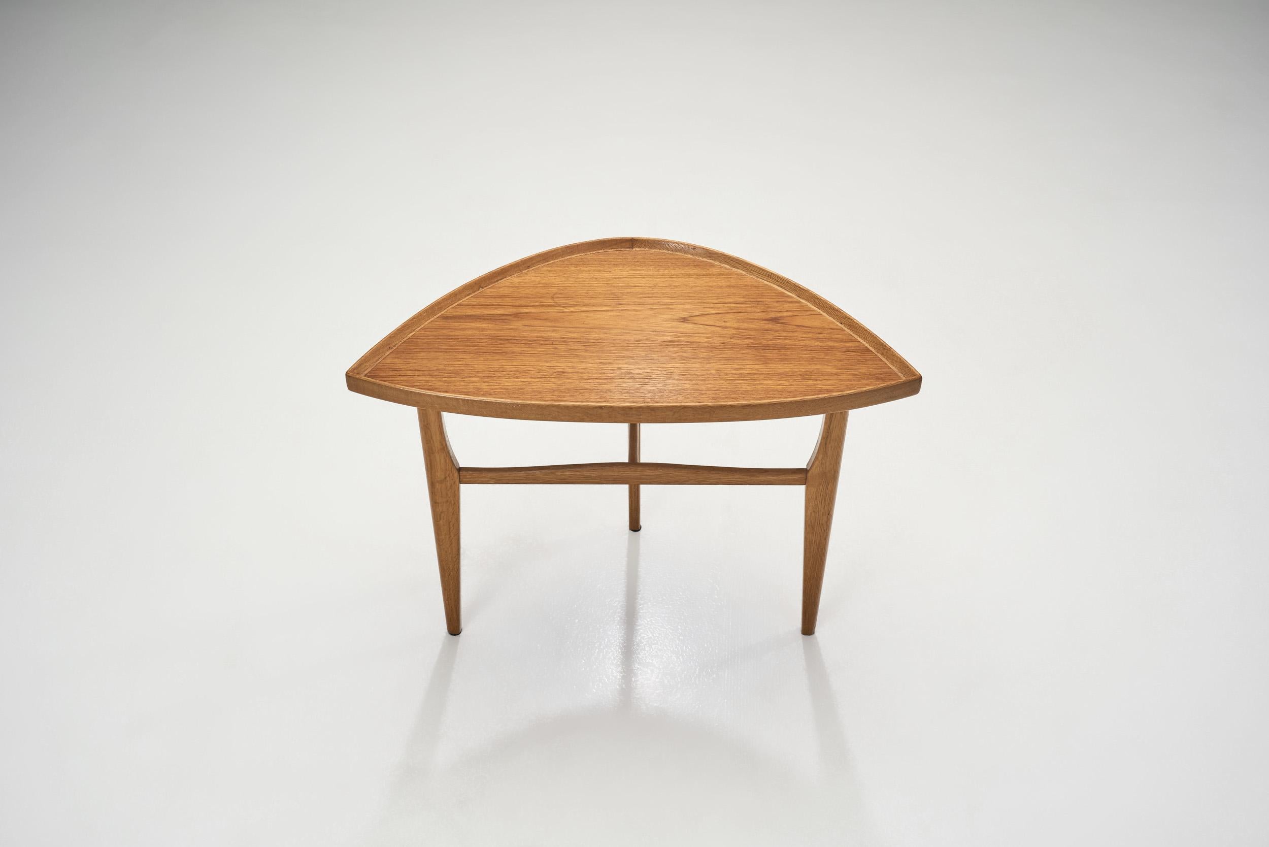 Mid-Century Modern Solid Wood Side Table, Sweden 1950s For Sale 5