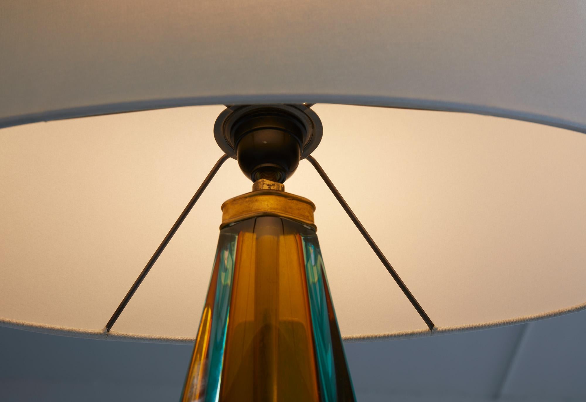 Fabric Mid-Century Modern Sommerso glass table lamp by Flavio Poli, Italy 1960 For Sale