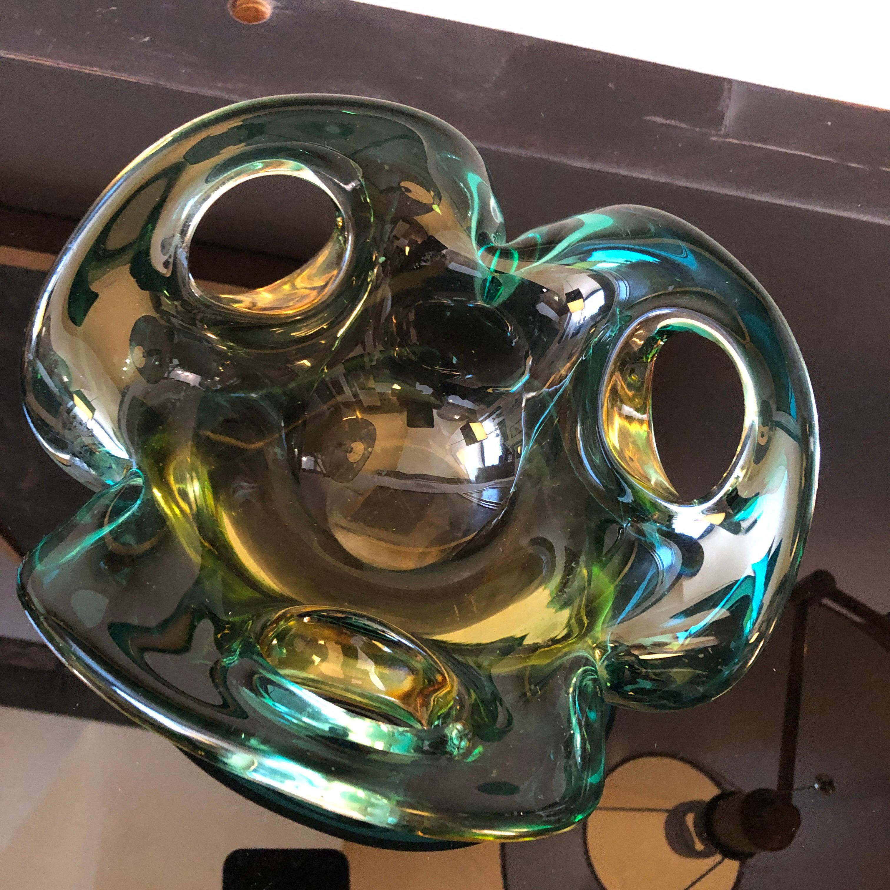 20ième siècle 1970 Bol en verre de Murano Glass Sommerso vert et Brown, de style moderne du milieu du siècle, par Seguso en vente