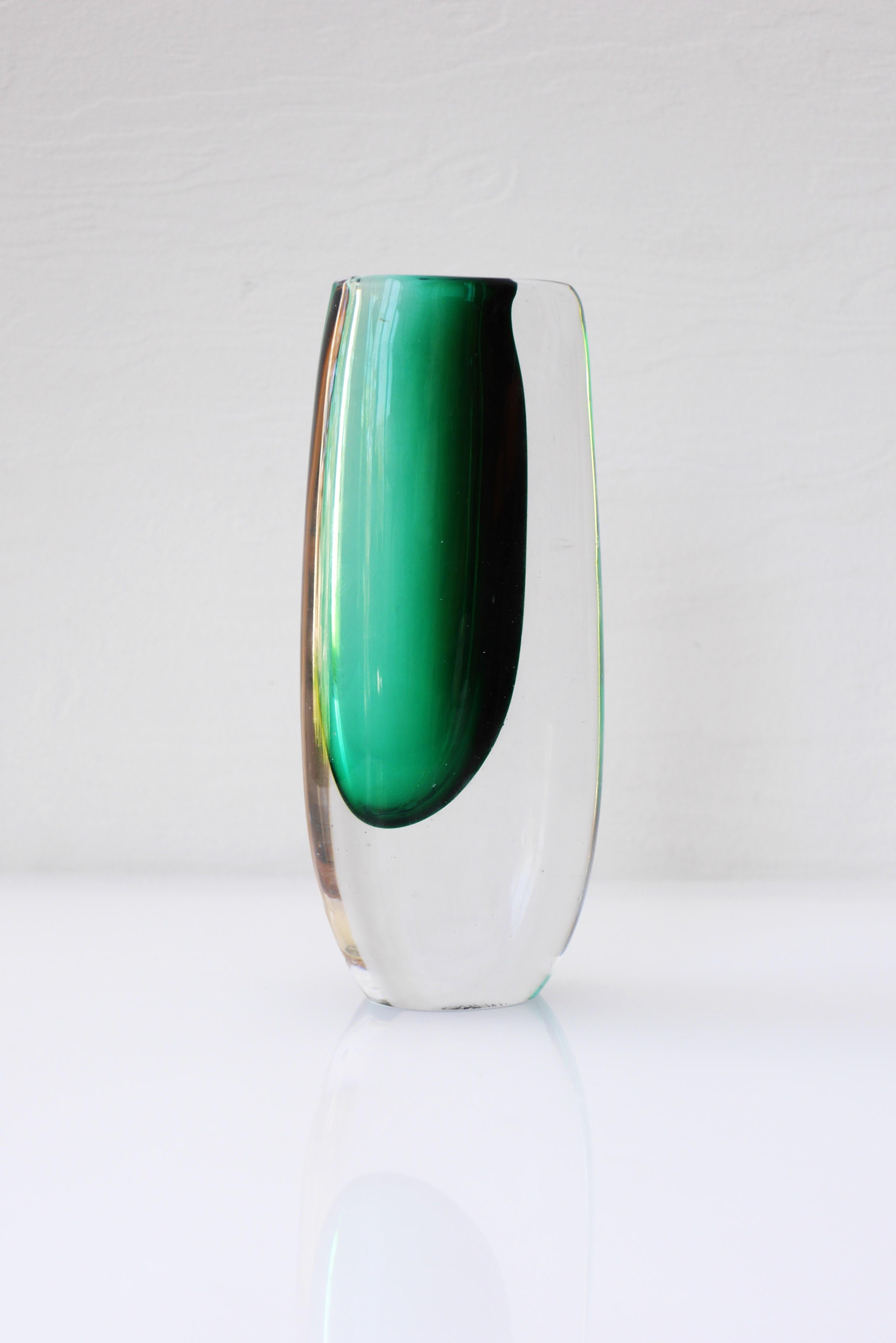 Mid-20th Century Mid-century modern sommerso vase made by Vicke Lindstrand Kosta, Sweden