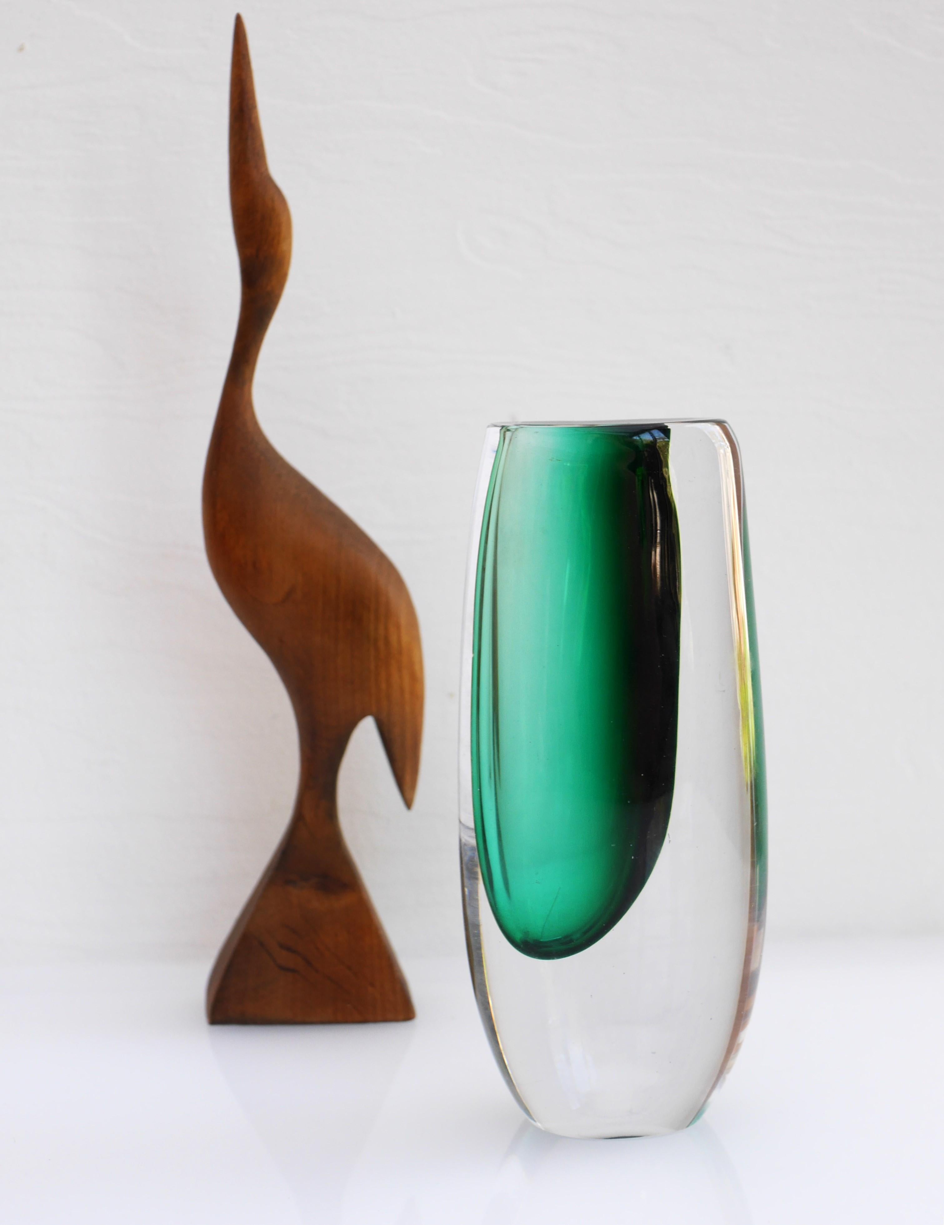 Mid-century modern sommerso vase made by Vicke Lindstrand Kosta, Sweden 1