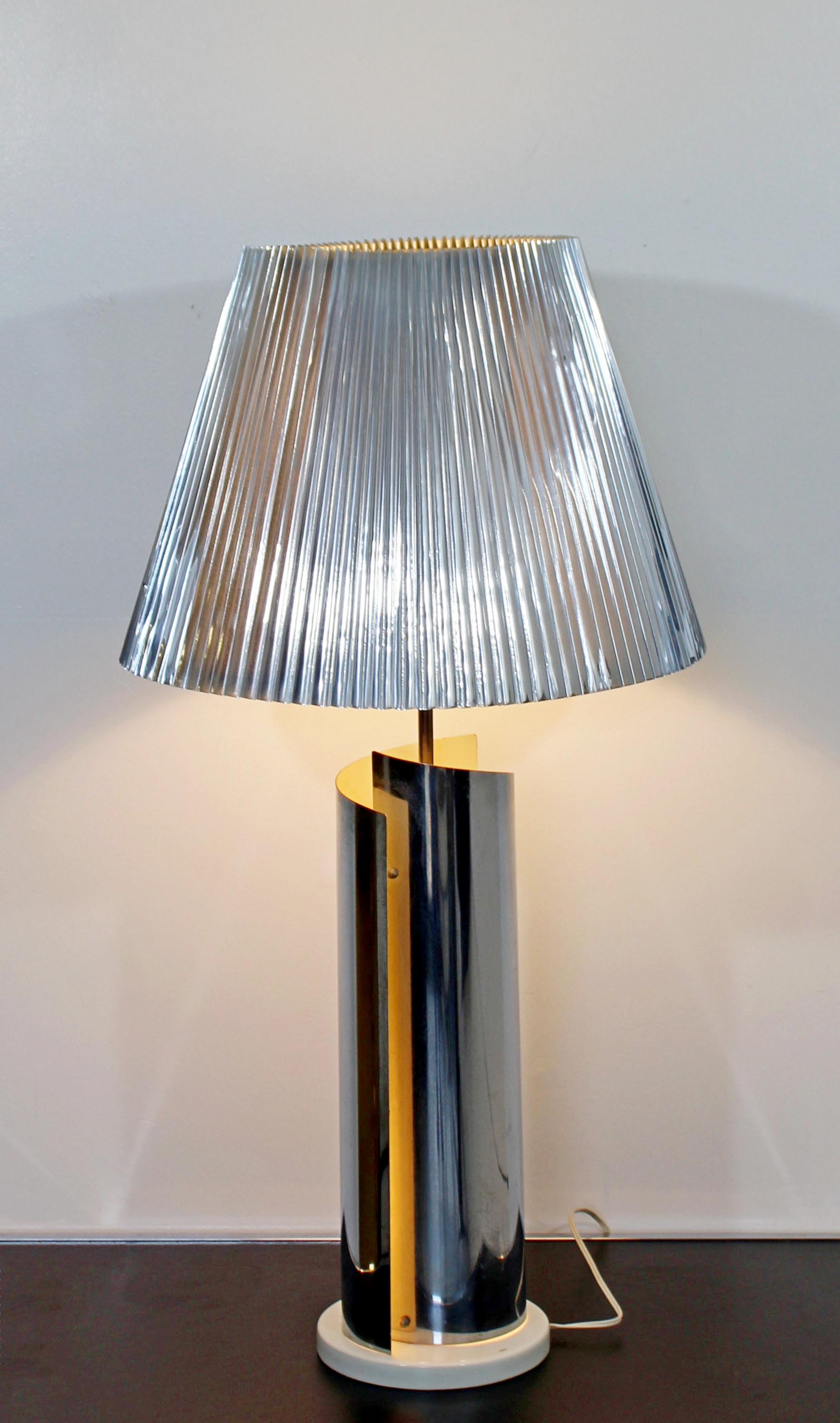 Mid-Century Modern Sonneman Chrome Asymmetrical Table Lamp 1970s Original Shade In Good Condition In Keego Harbor, MI