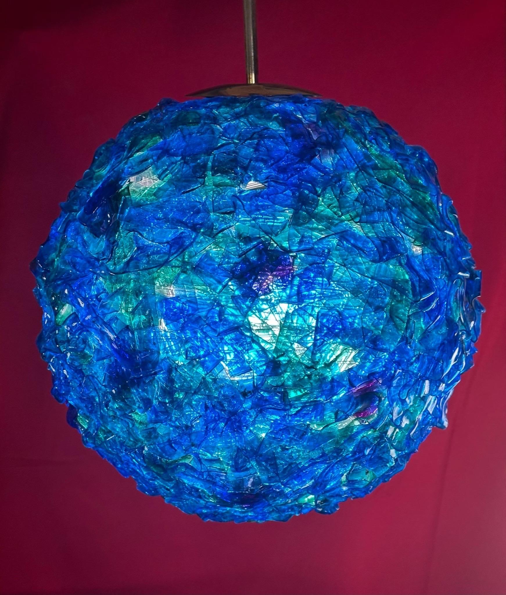 Mid-Century Modern Space Age Atomic Blue Acrylic Spaghetti Ribbon Pendant Lamp For Sale 5