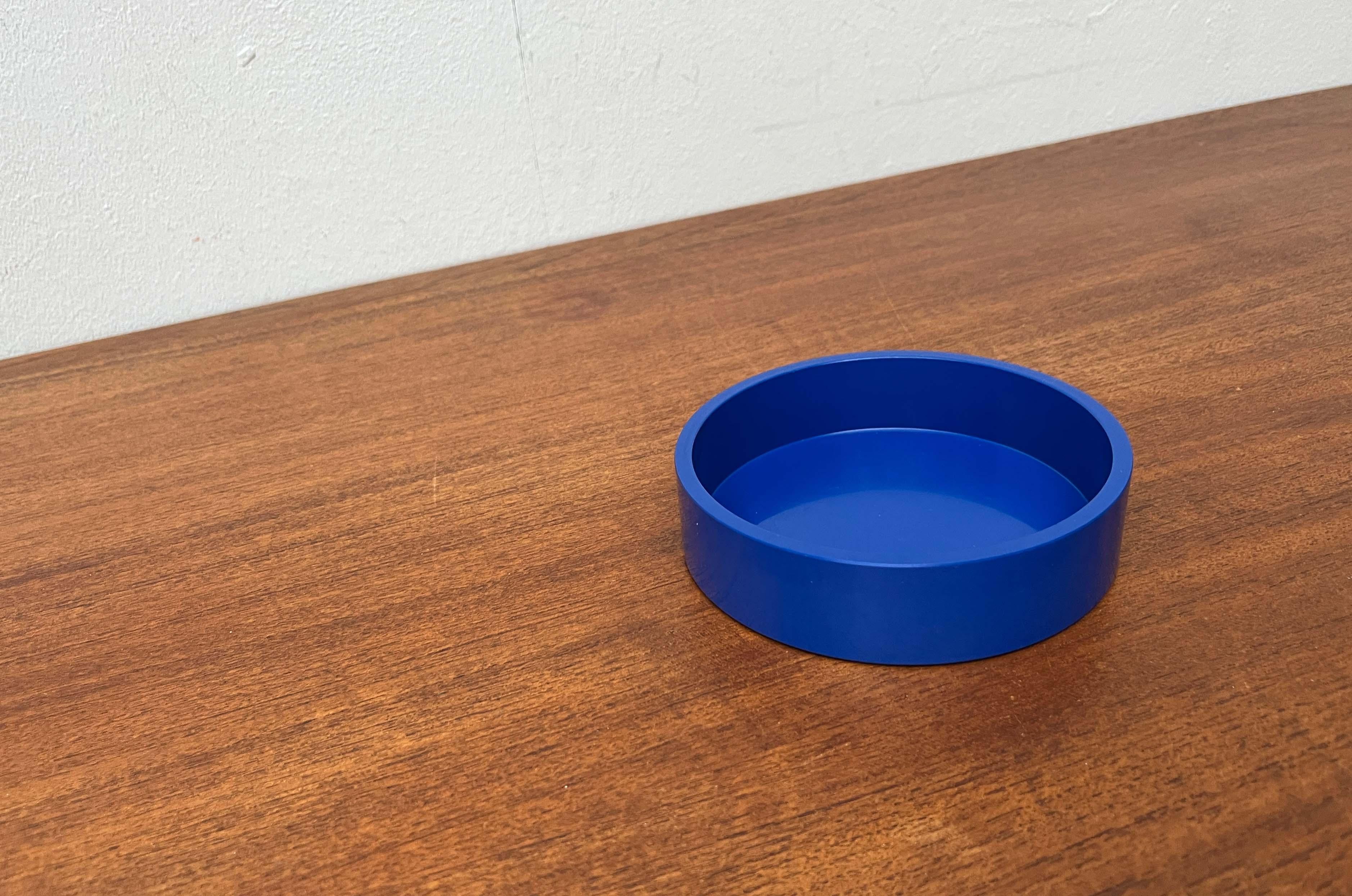 Ciotola blu di metà secolo Modern AGE di decembre, Finlandia, anni '60 in vendita 4