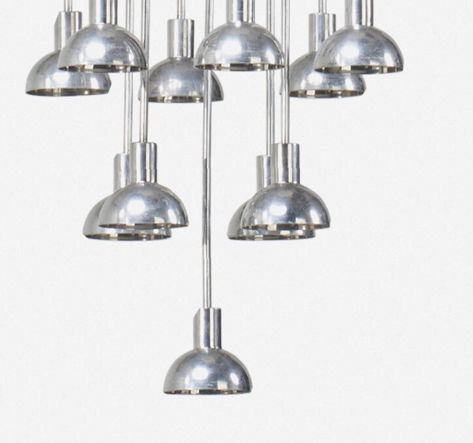 Multi-Pendant Modern Chandelier Light Fixture, Verner Panton, 1970s, Finland.  In Fair Condition For Sale In Brooklyn, NY
