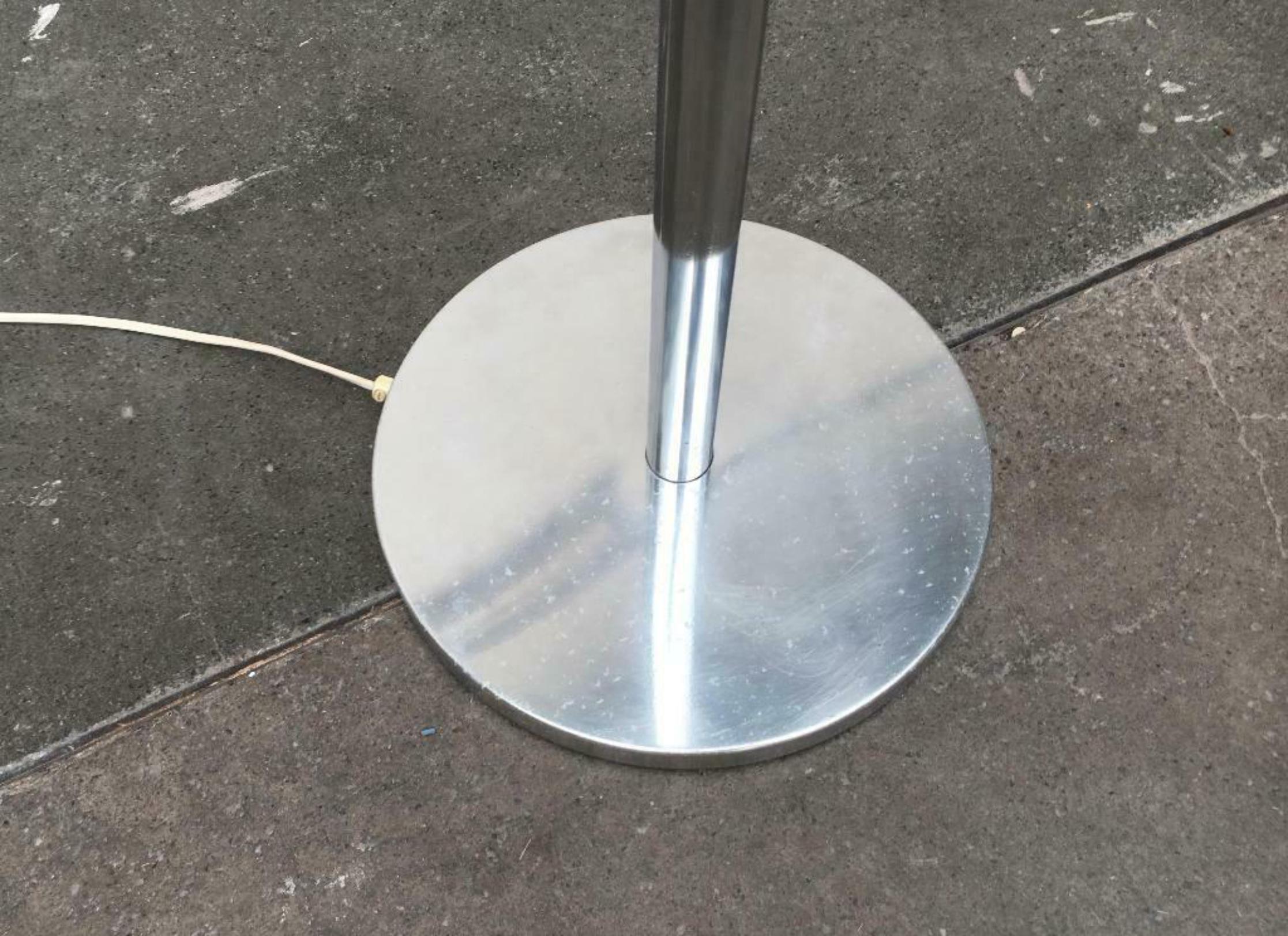 Lampadaire chromé moderne de l'ère spatiale, Temde, Suisse, années 1960 en vente 9