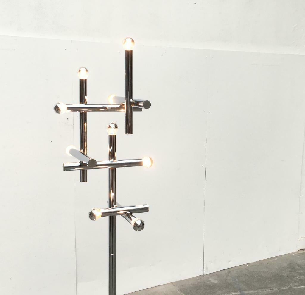 Lampadaire chromé moderne de l'ère spatiale, Temde, Suisse, années 1960 Bon état - En vente à Hamburg, DE