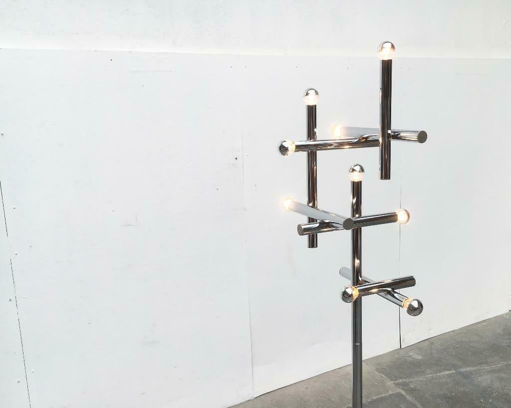 Milieu du XXe siècle Lampadaire chromé moderne de l'ère spatiale, Temde, Suisse, années 1960 en vente
