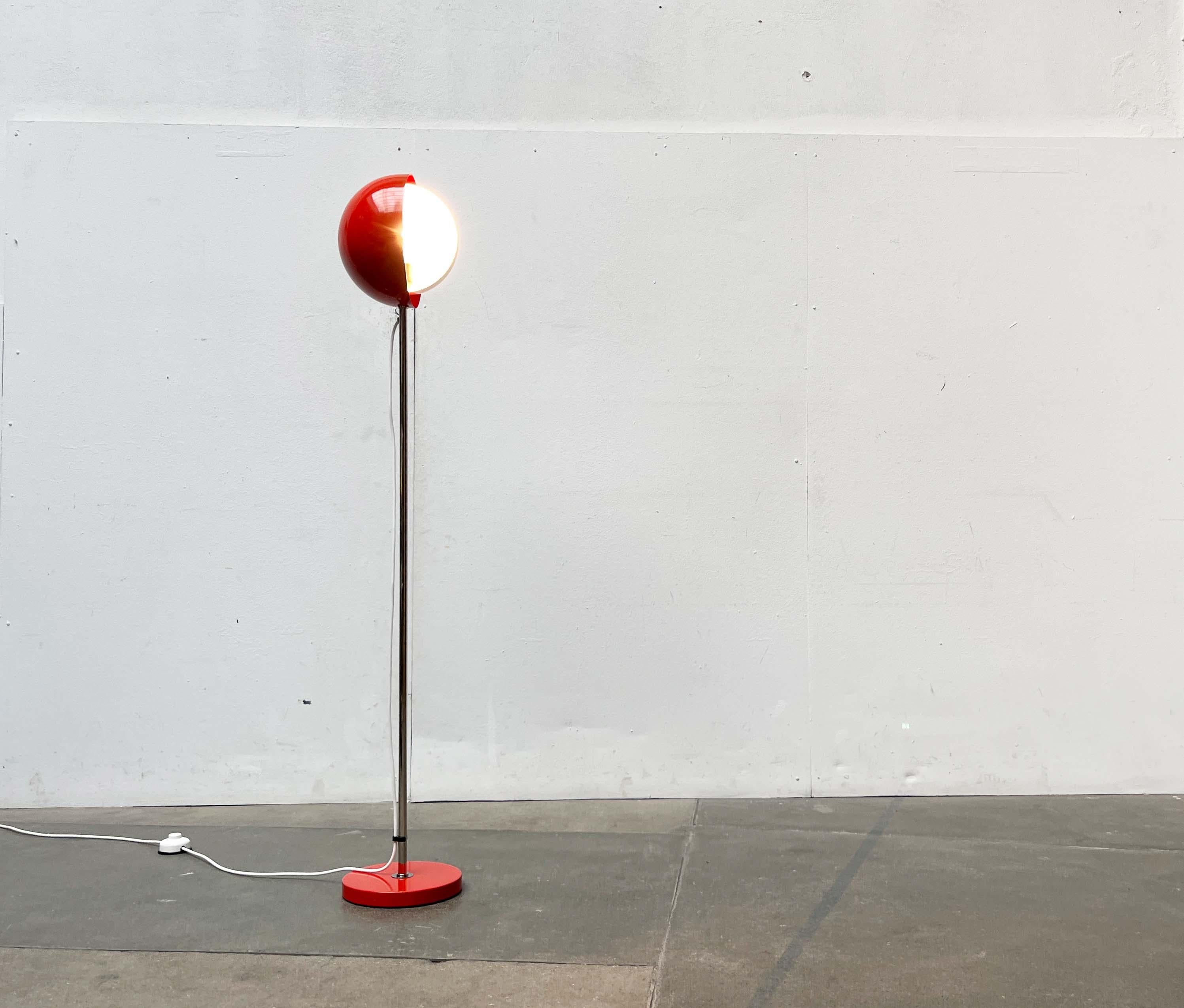 Mid-Century Modern Space Age Eclipse Floor Lamp, Germany, 1960s In Good Condition For Sale In Hamburg, DE
