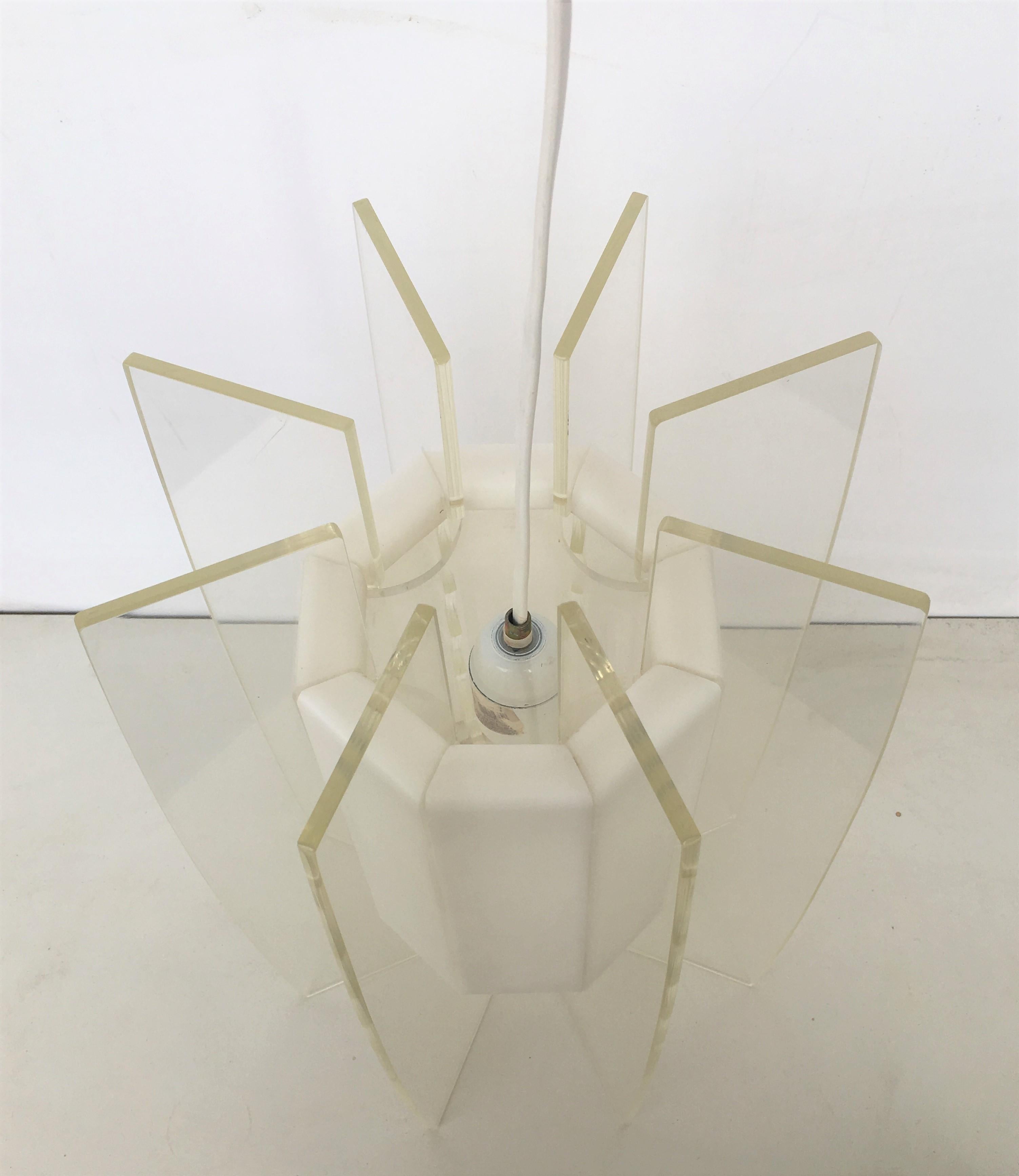 Lampe à suspension blanche et transparente de l'ère de l'ère spatiale, mi-siècle moderne Bon état - En vente à Miami, FL