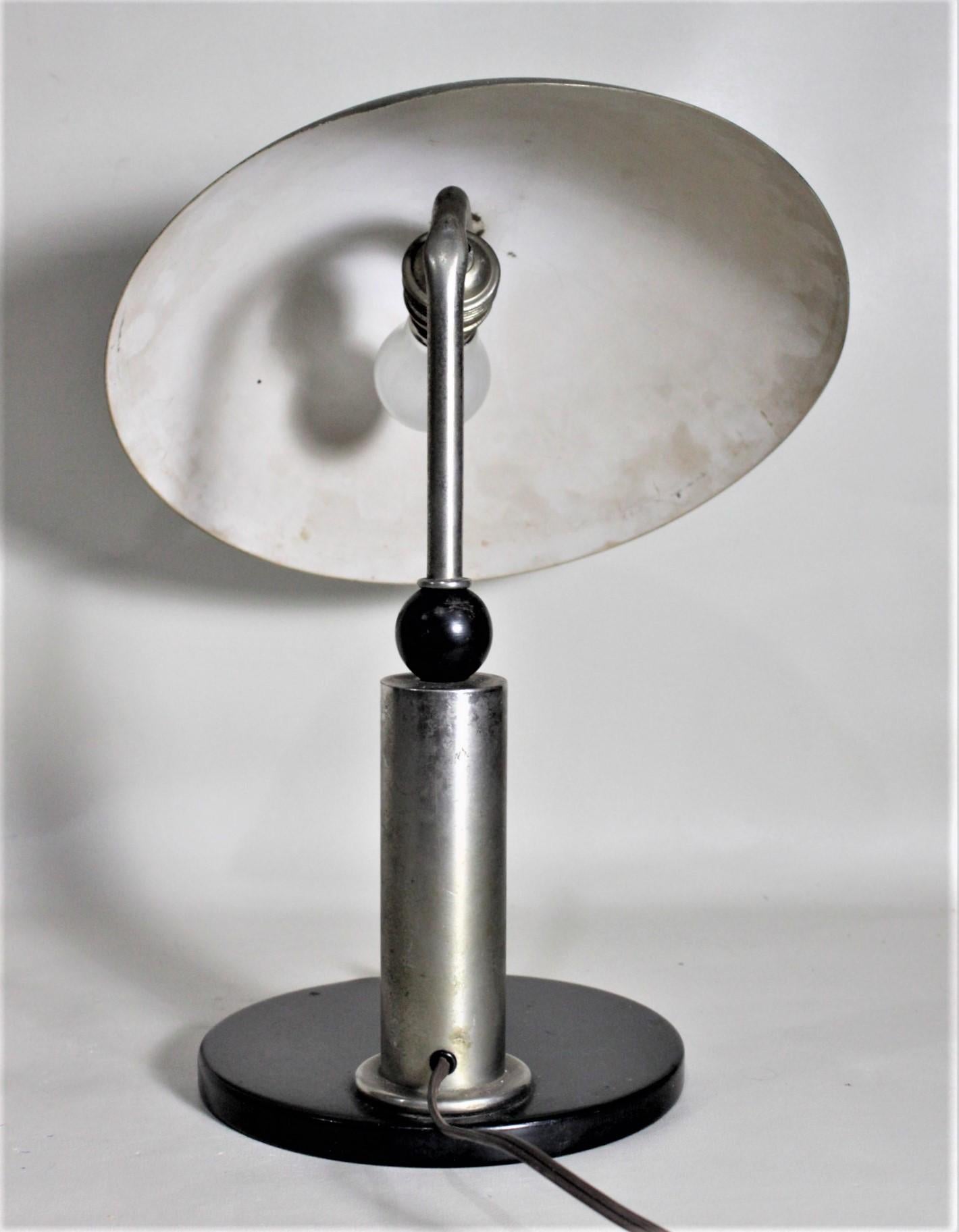Mid-Century Modern Space Age Flying Saucer Styled Desk or Table Lamp 3