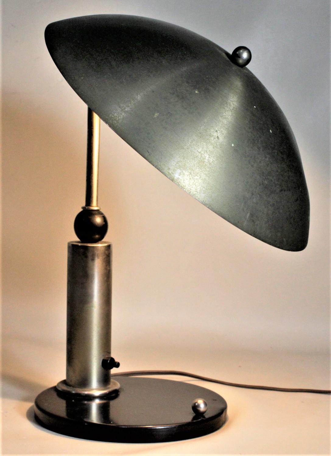 20th Century Mid-Century Modern Space Age Flying Saucer Styled Desk or Table Lamp