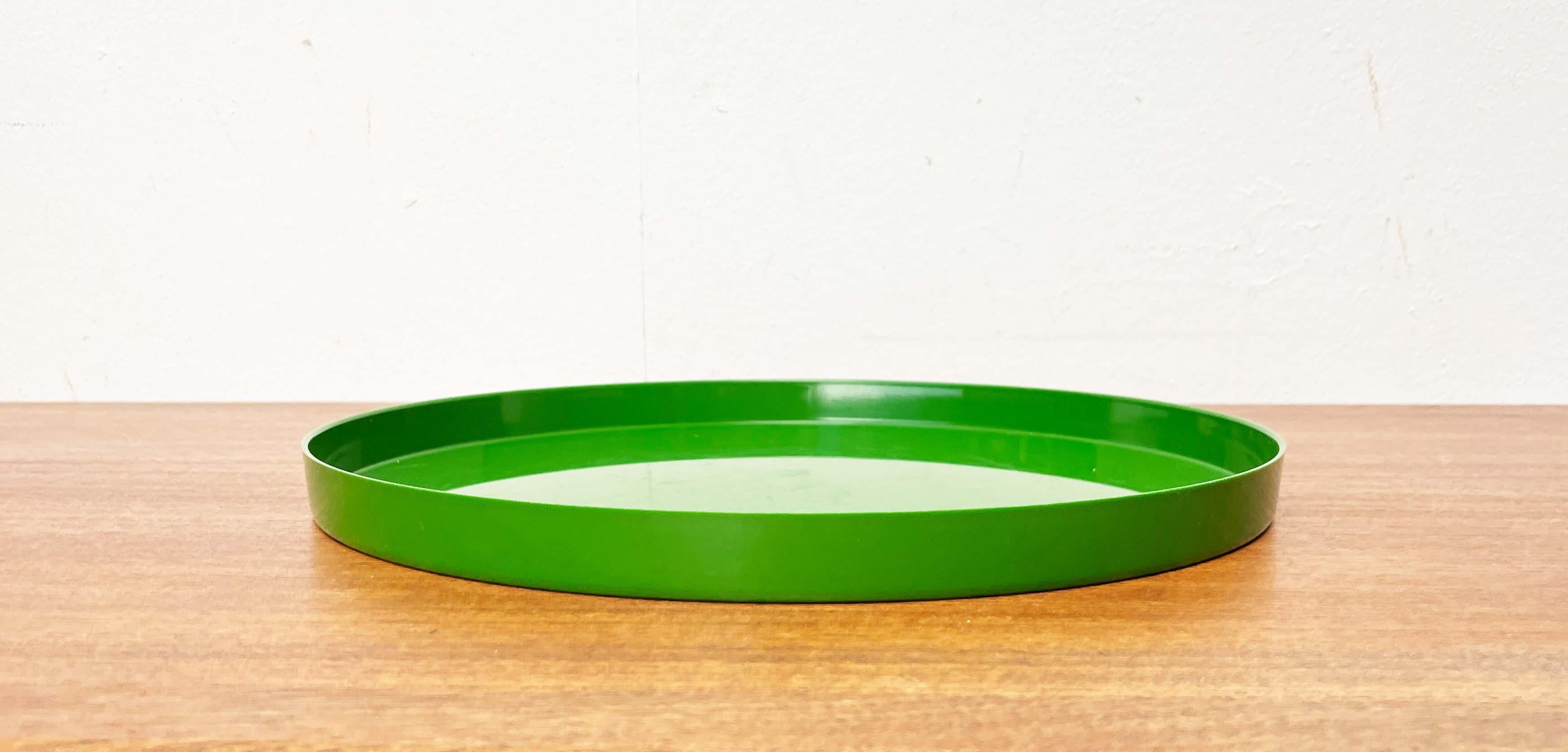 Mid-Century Modern Space Age Green Tray from decembre, Finland, 1960s For Sale 1