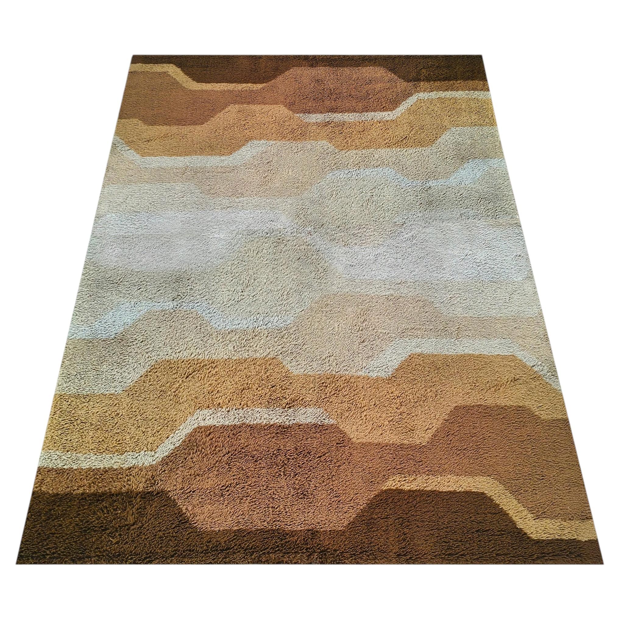 Mid-Century Modern Space Age Italian Wool Rug with Geometric Pattern, 1970s