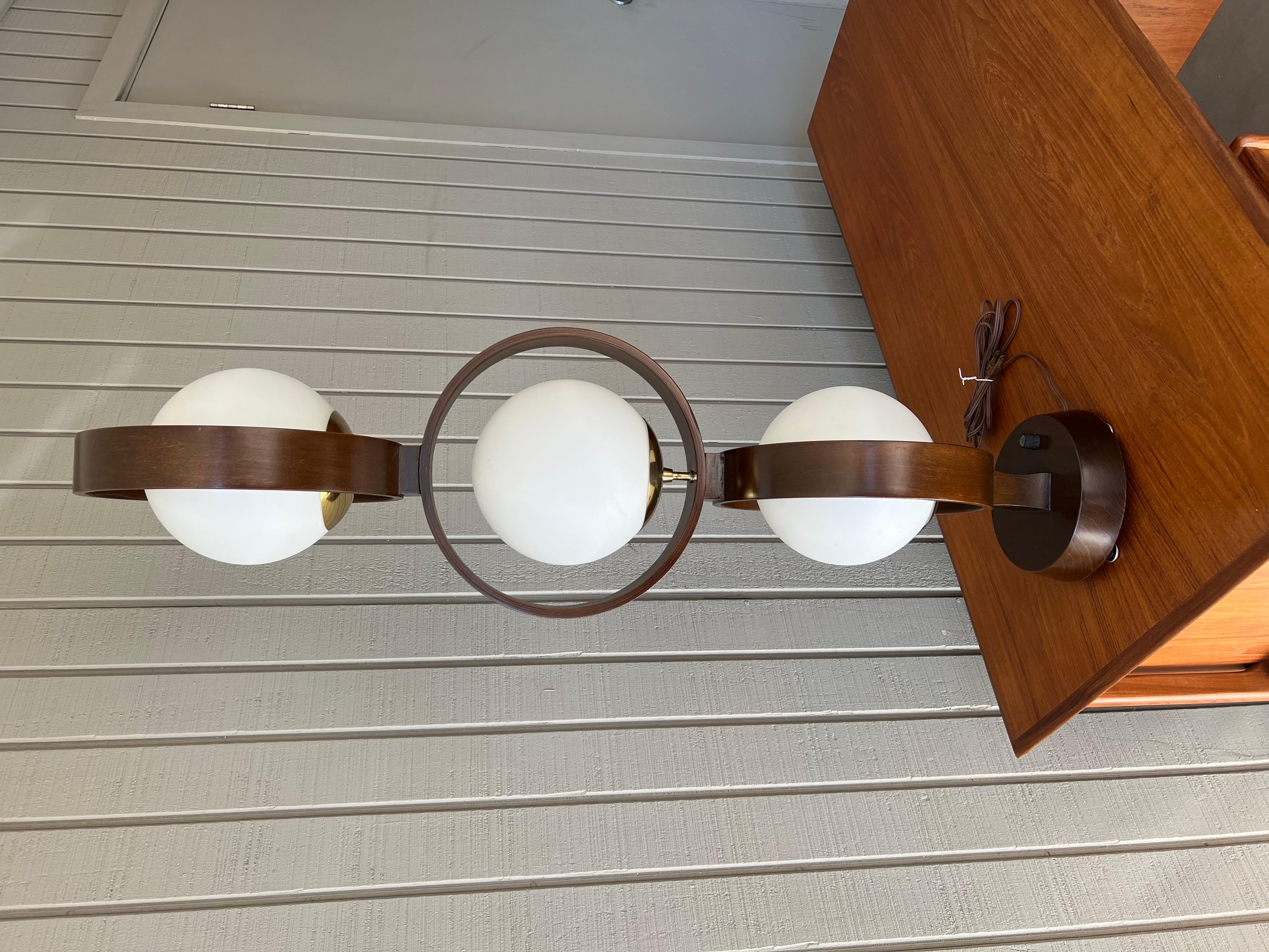 Mid century modern space age Modeline three globe lamp For Sale 12