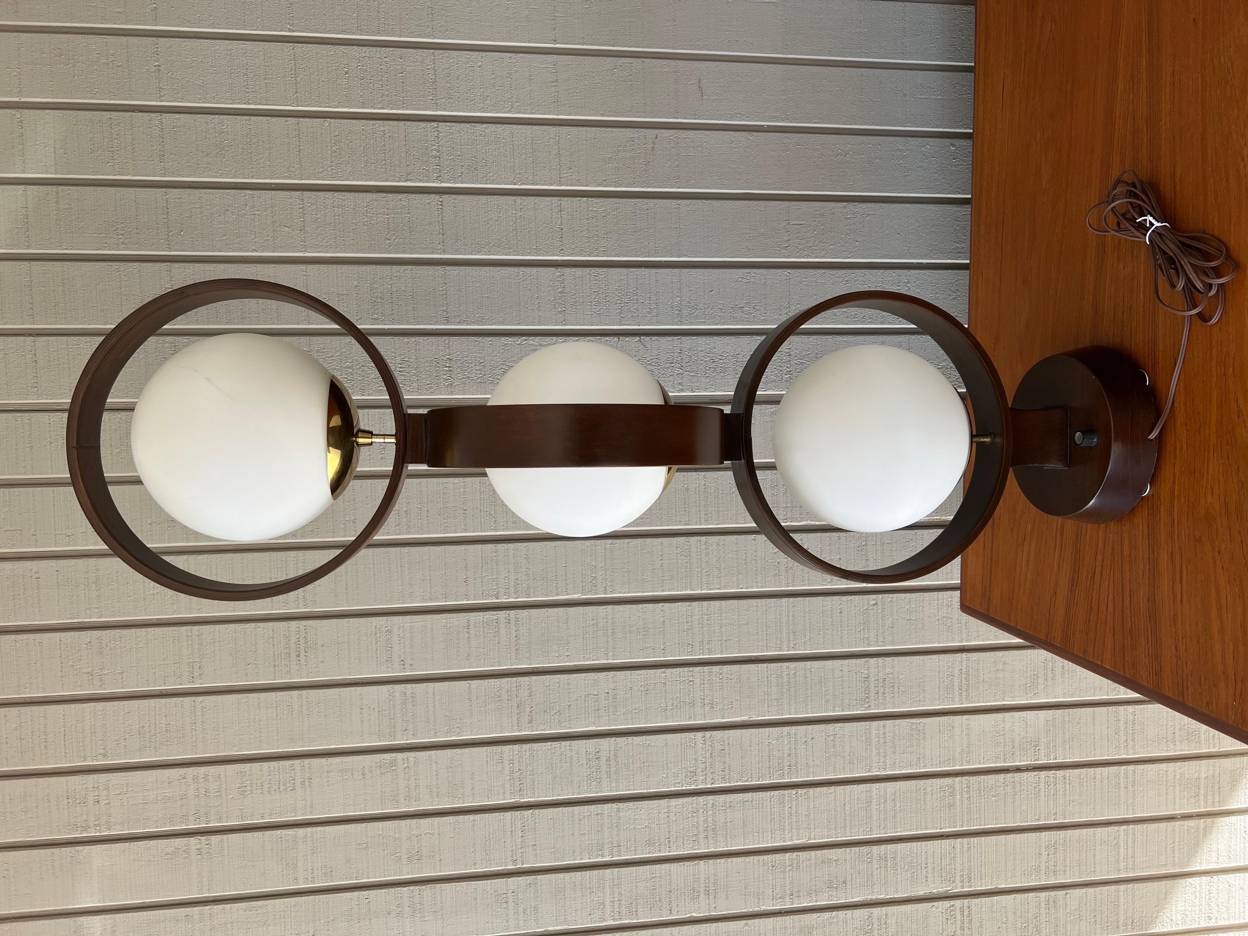 Mid century modern space age Modeline three globe lamp For Sale 1