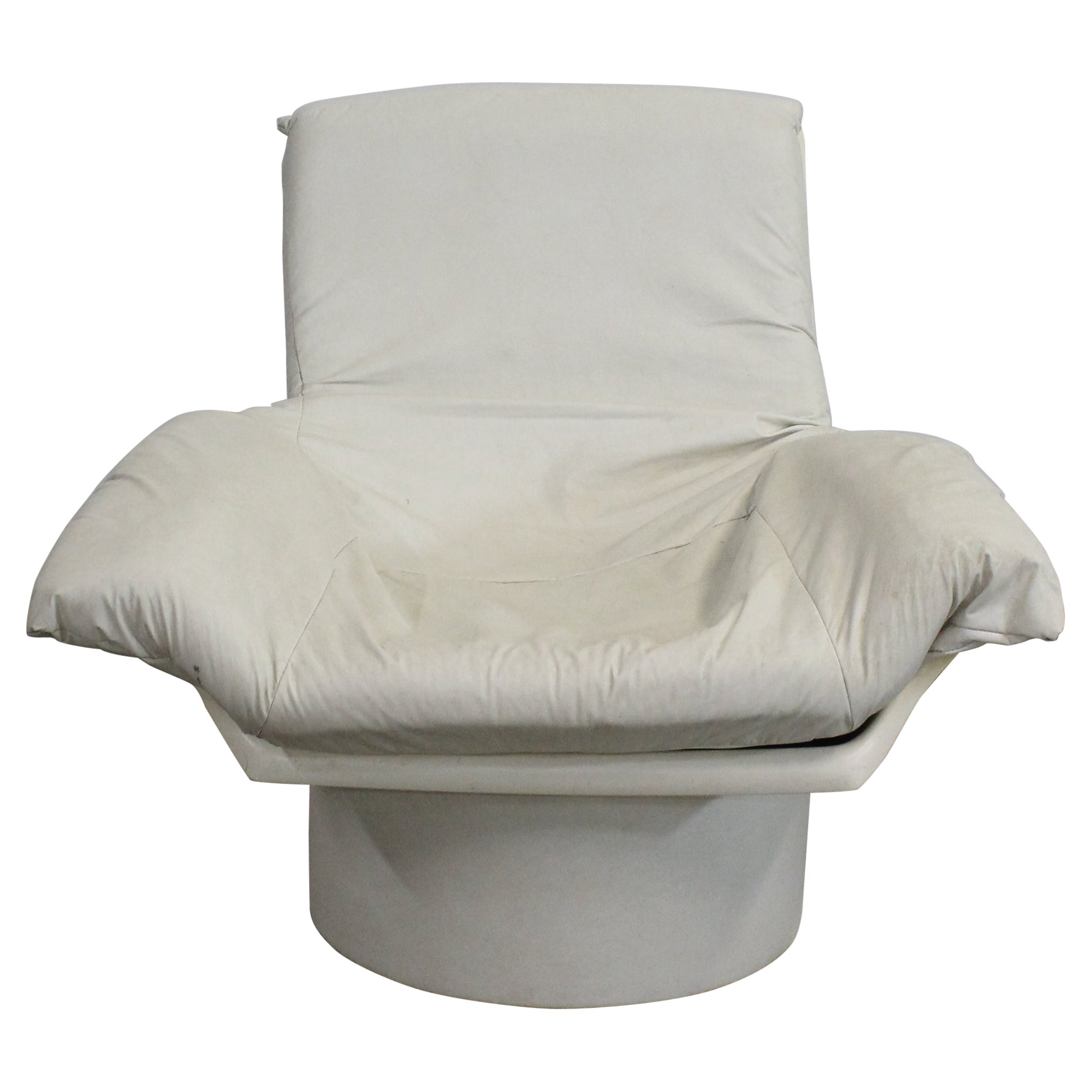 Mid-Century Modern Space Age Molded Plastic Swivel Lounge Chair by Futorian