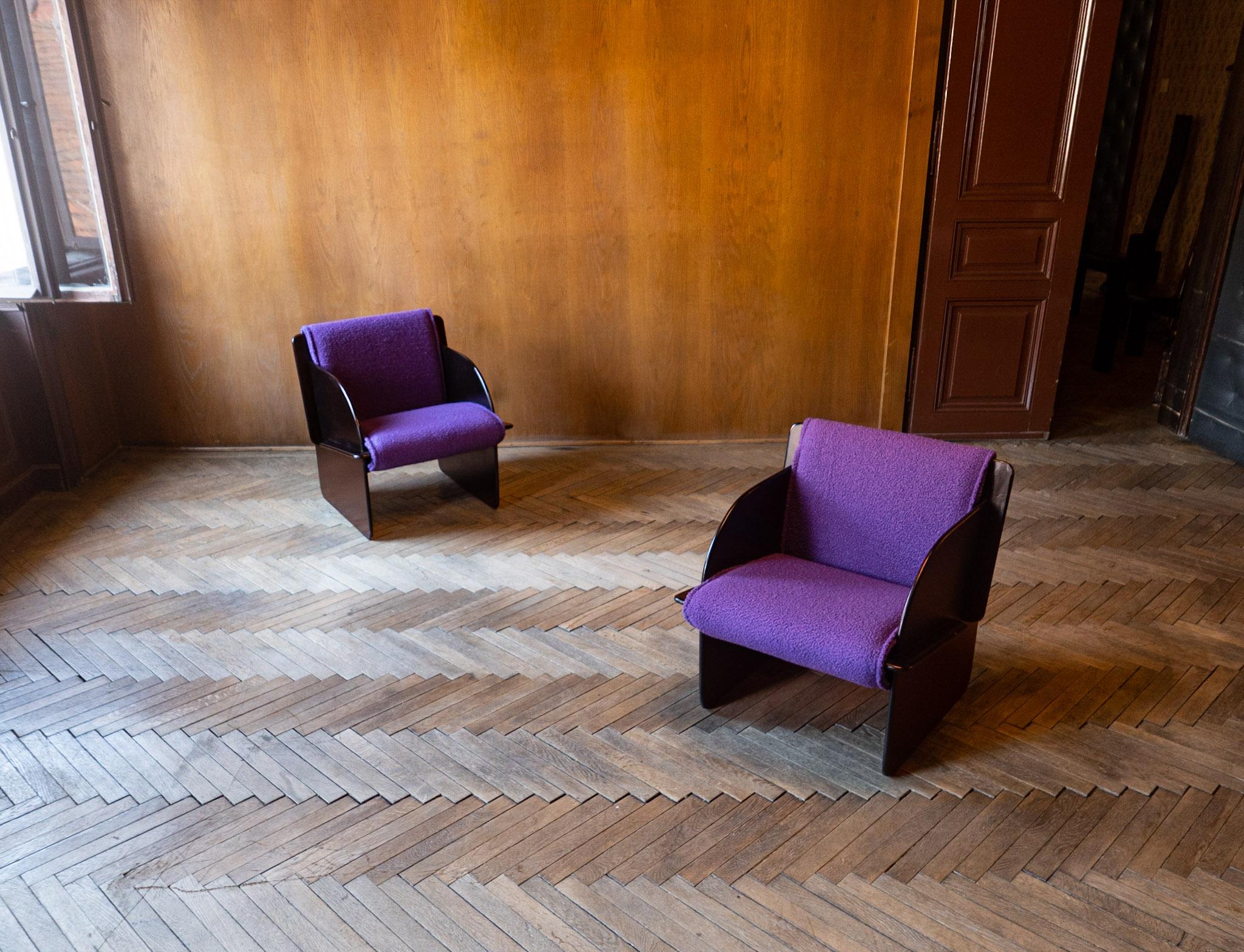 Mid-Century Modern Space Age Purple Bouclé Chairs, Italy 1970s 6