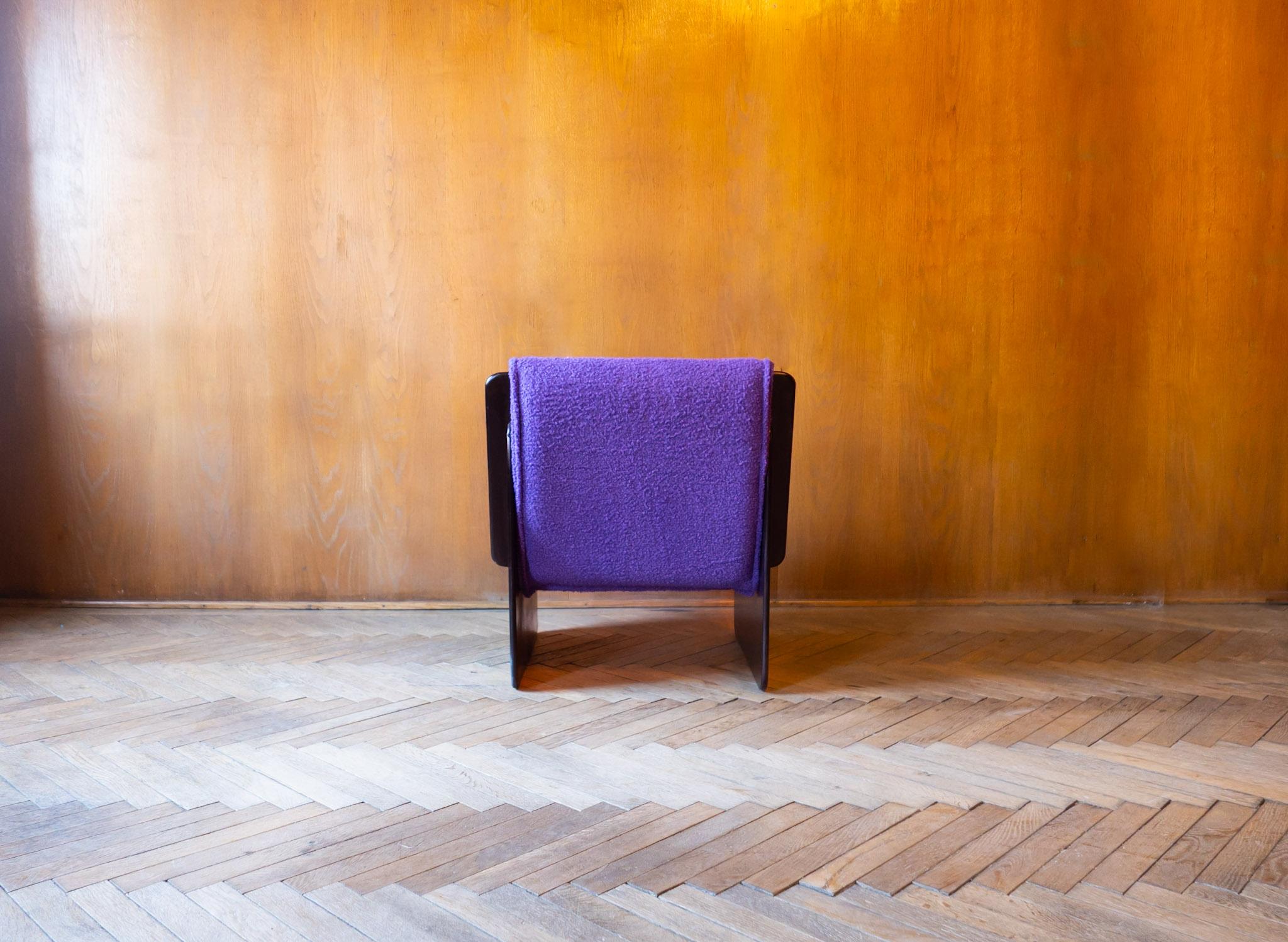 Mid-Century Modern Space Age Purple Bouclé Chairs, Italy 1970s 7