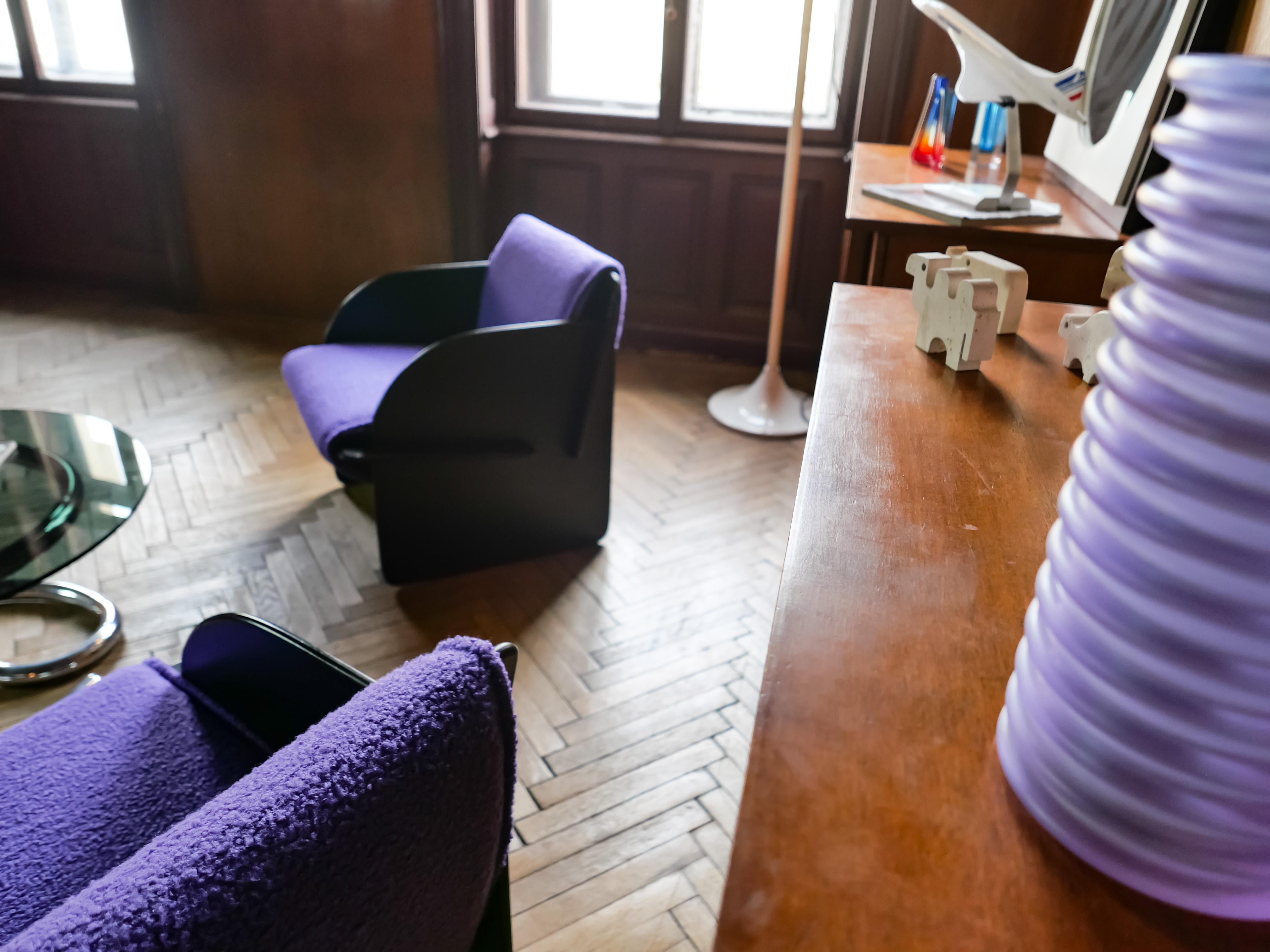 Mid-Century Modern Space Age Purple Bouclé Chairs, Italy 1970s 12