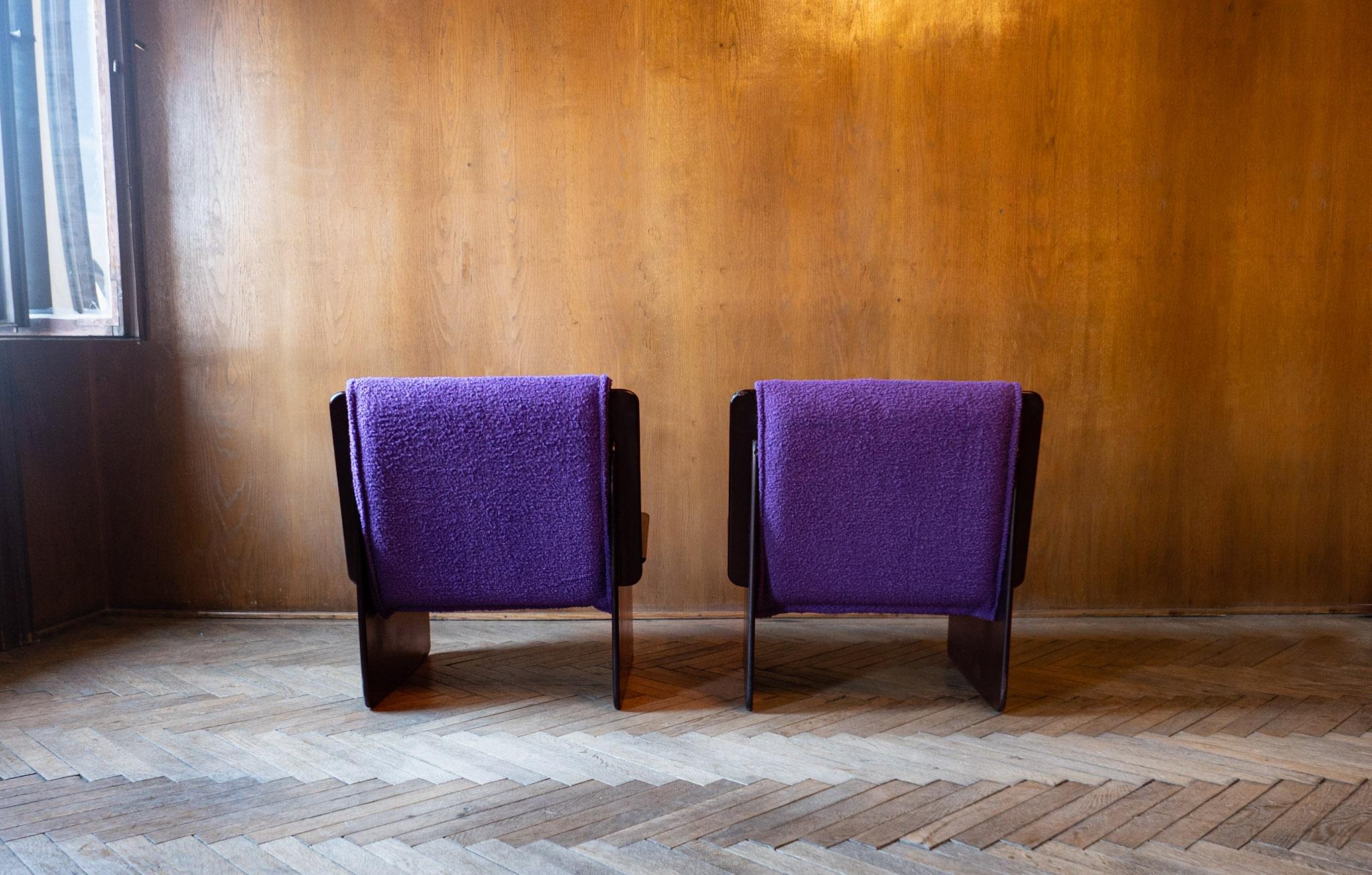 Mid-Century Modern Space Age Purple Bouclé Chairs, Italy 1970s In Good Condition In Vienna, AT