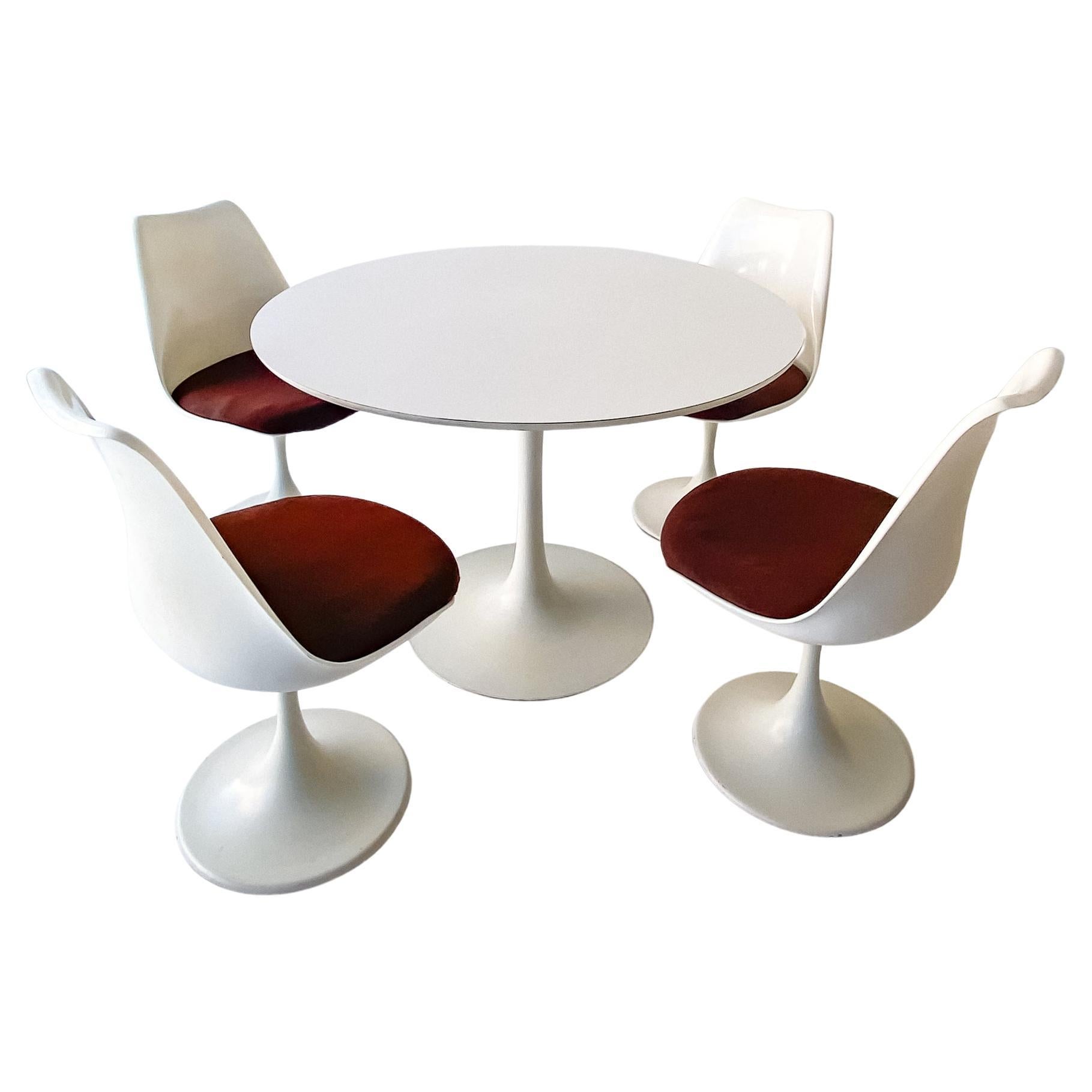 Mid-Century Modern Space Age Set of Tulip Table and Four Tulip Chairs, 1970s