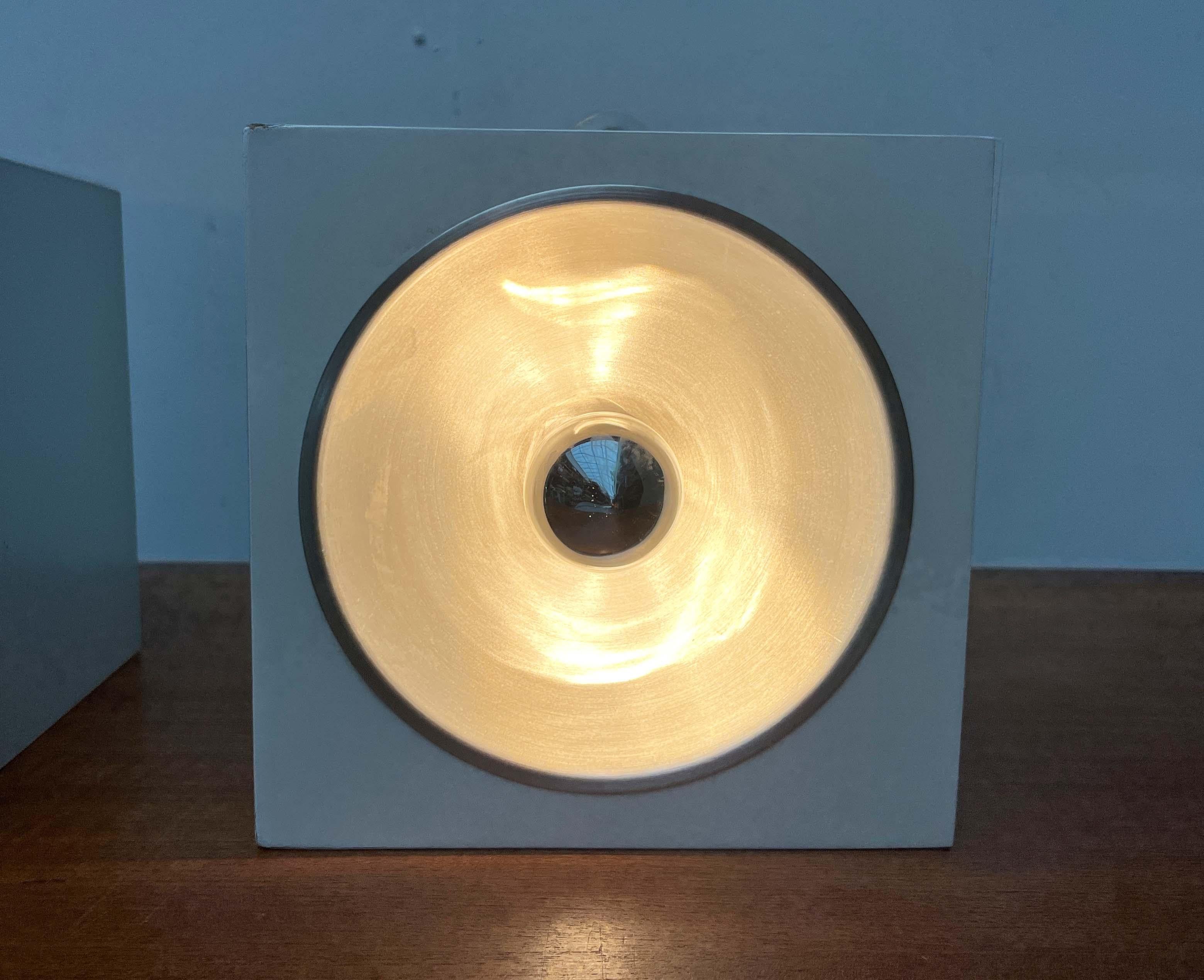 Mid-Century Modern Space Age Swiss 5703 Cube Table Lamps by E.R. Nele for Temde in vendita 1