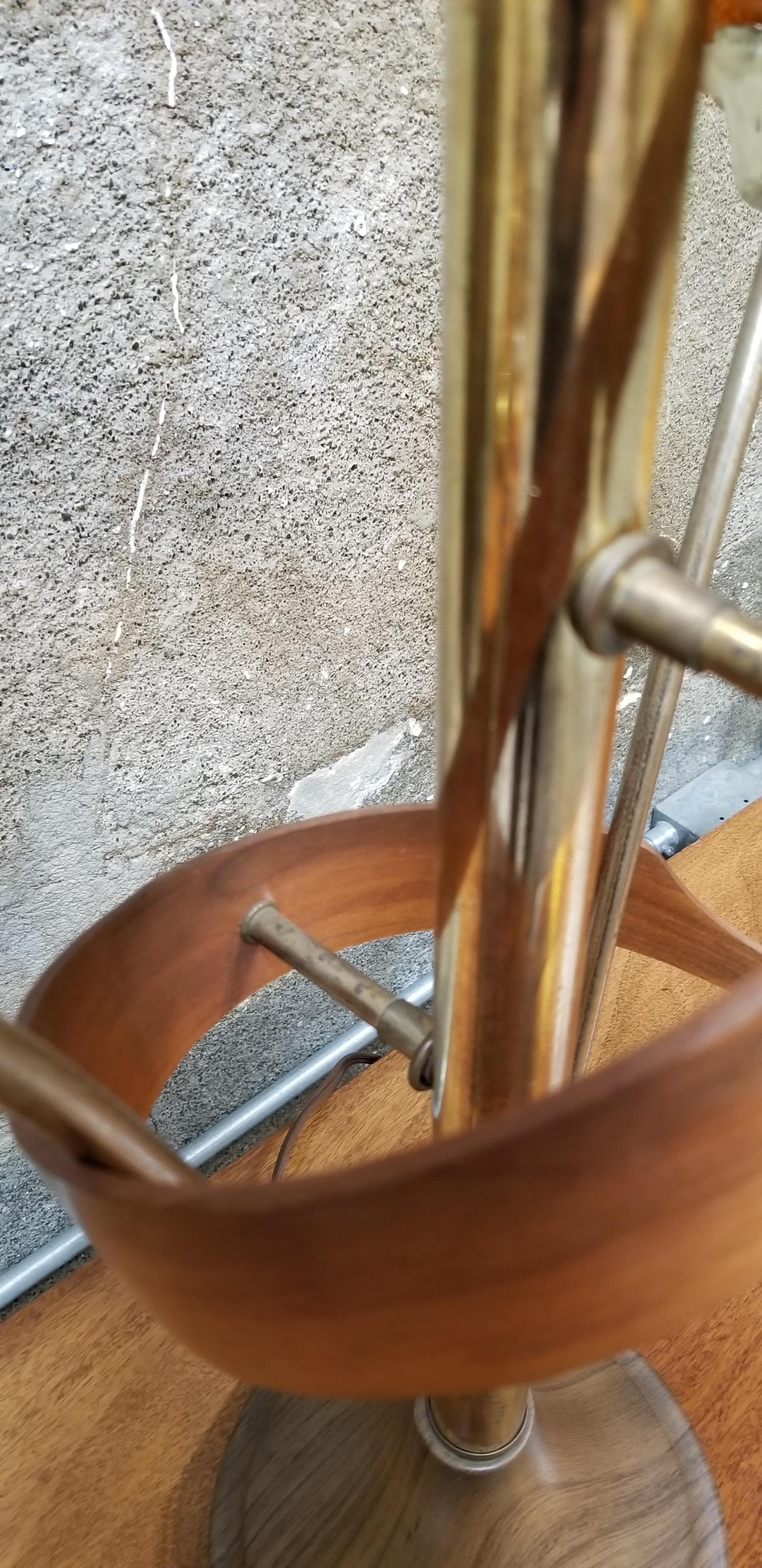Mid-Century Modern Spaghetti Table Lamp For Sale 7