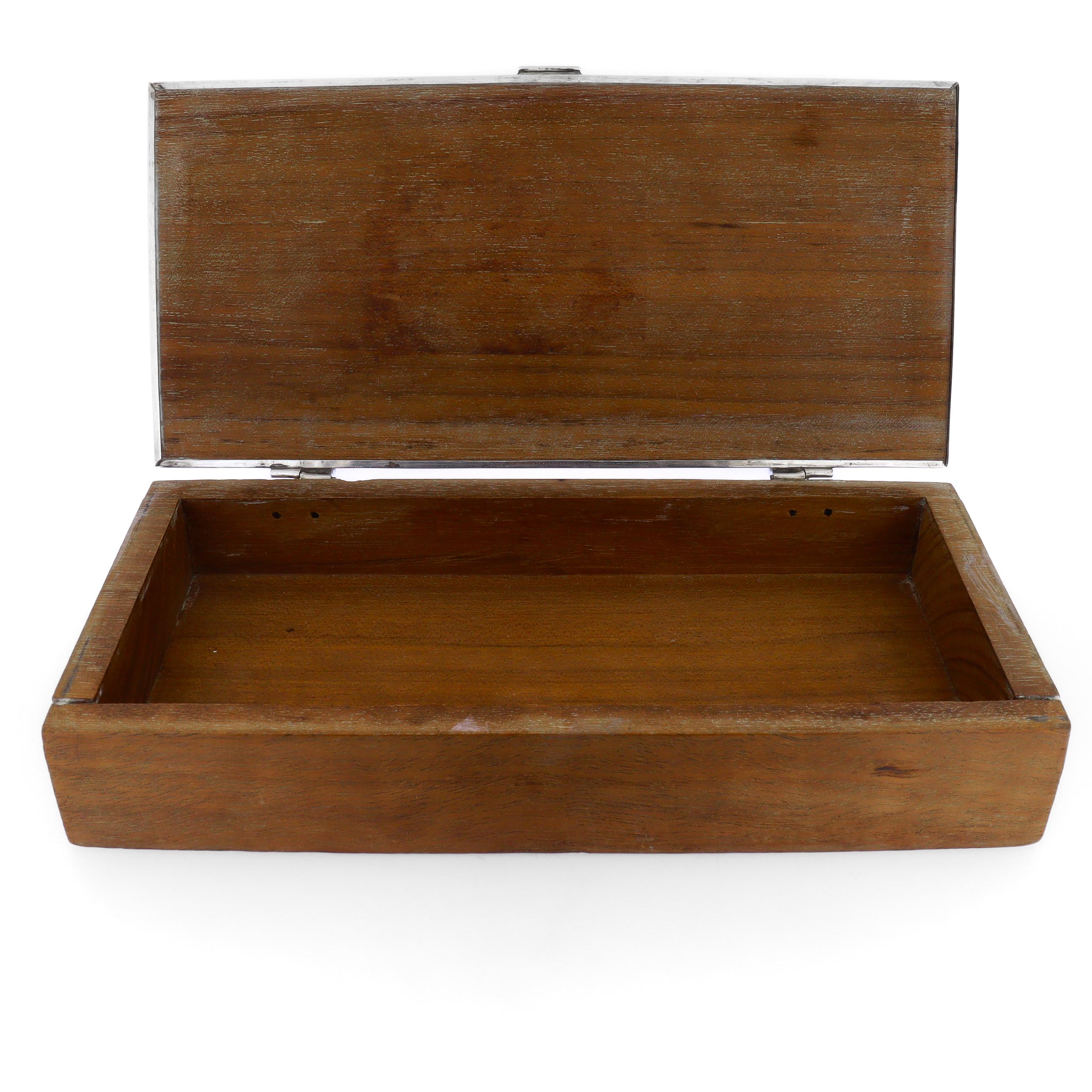 Caja de madera española moderna de mediados de siglo con tapa de plata y esmalte en venta 6
