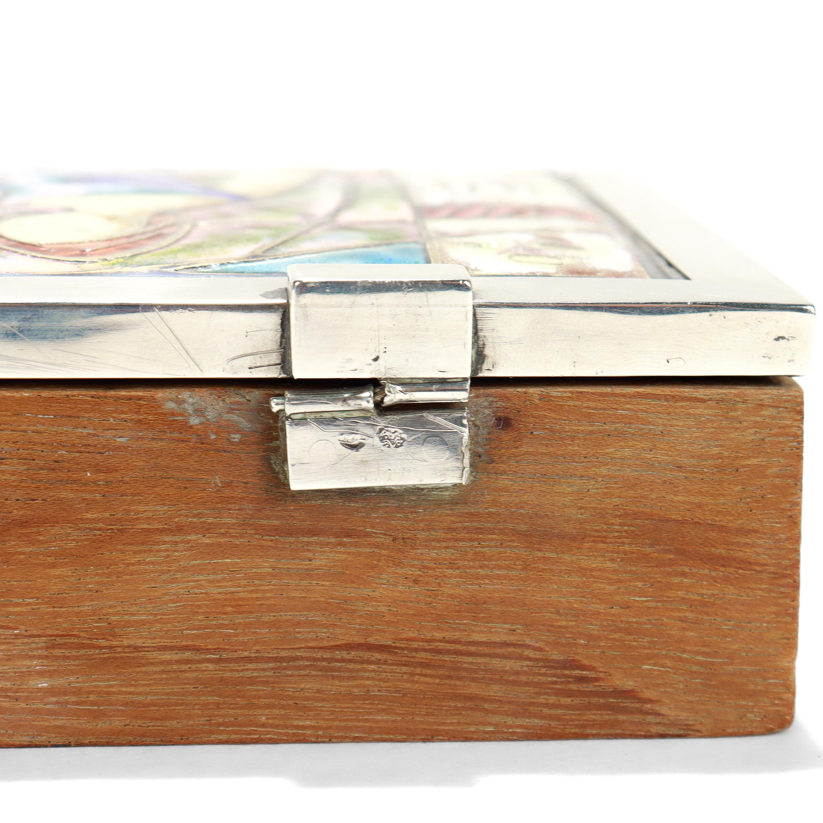 Caja de madera española moderna de mediados de siglo con tapa de plata y esmalte en venta 10