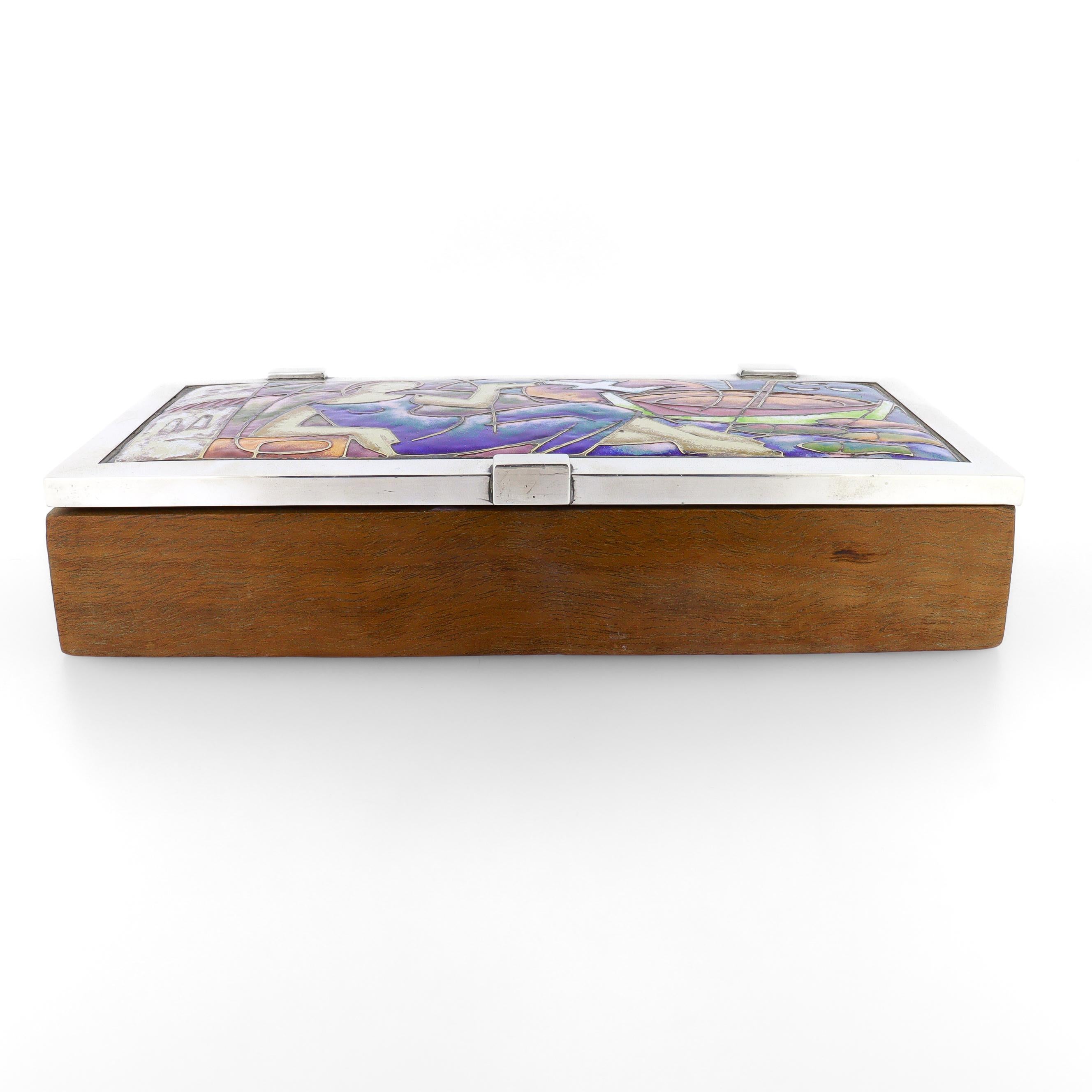 Caja de madera española moderna de mediados de siglo con tapa de plata y esmalte Silver en venta
