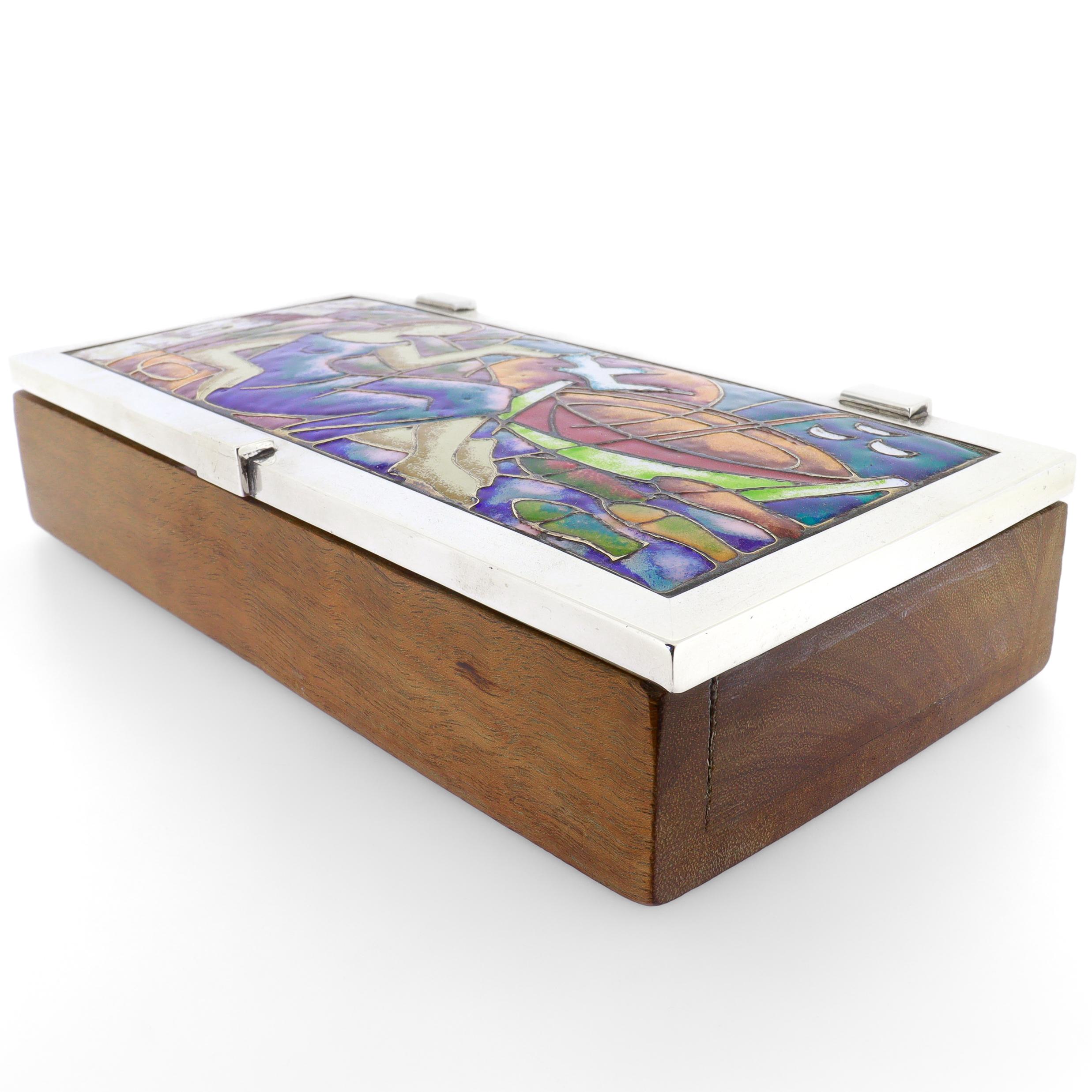 Caja de madera española moderna de mediados de siglo con tapa de plata y esmalte en venta 1