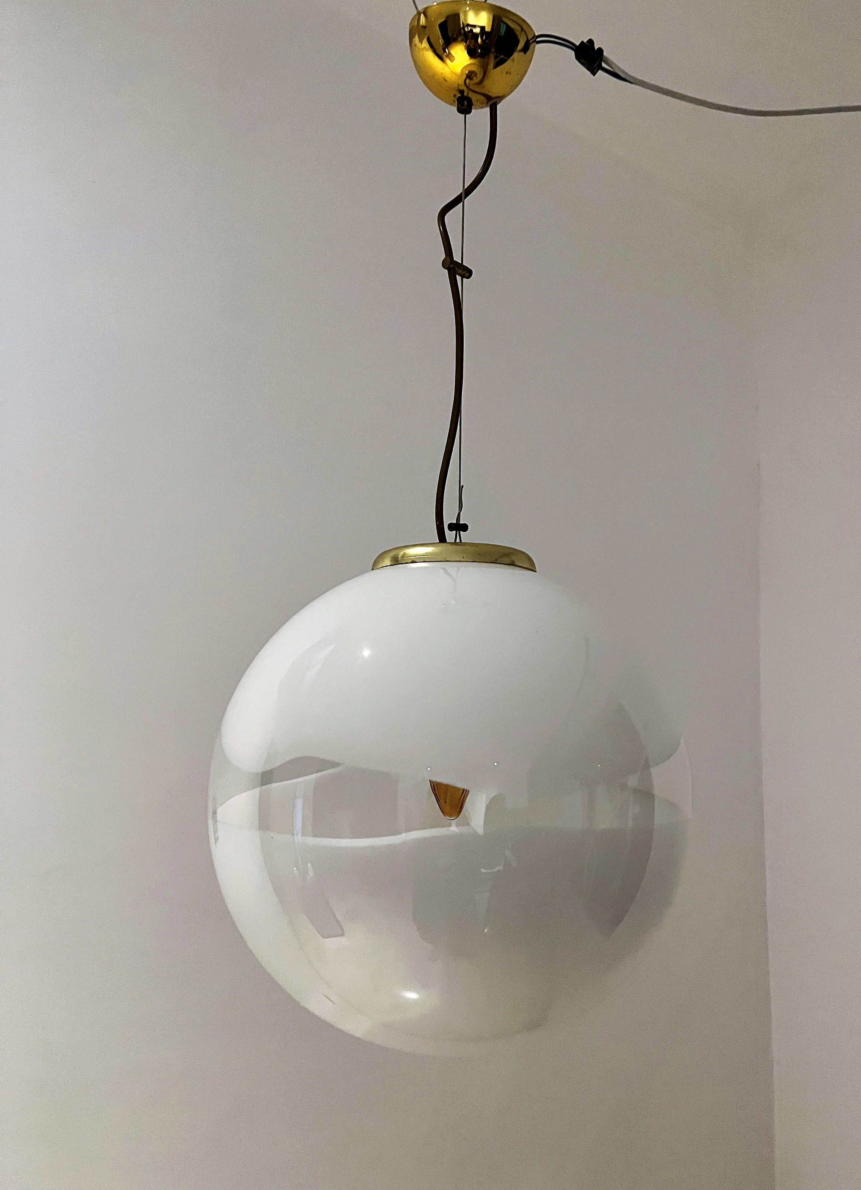 Mid-Century Modern Sphere Chandelier in Murano Glass attr to Leucos, italy 1970s In Good Condition For Sale In Merida, Yucatan