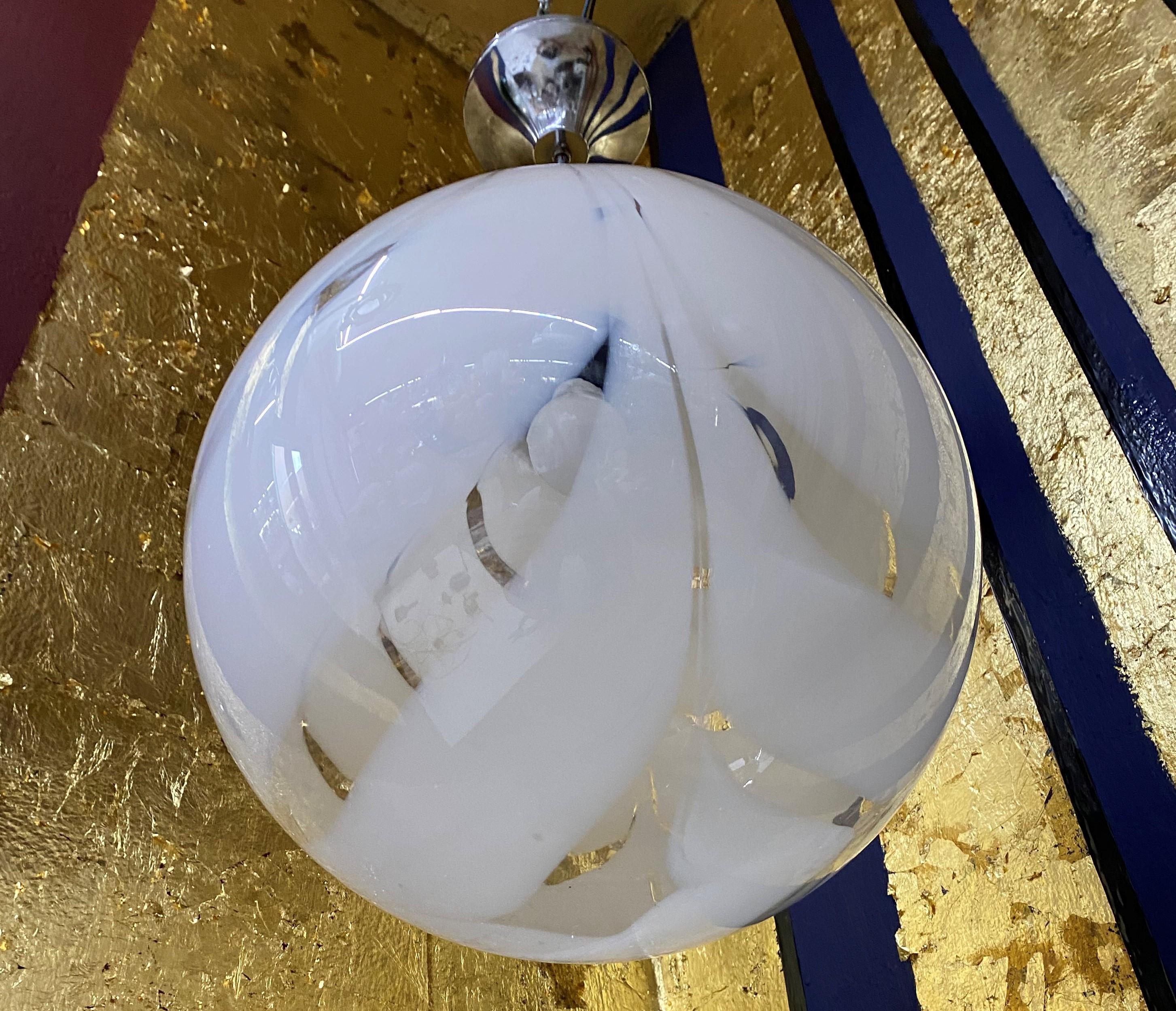 Mid-Century Modern Sphere Chandelier in Murano Swirl Glass by Venini, circa 1970 For Sale 5
