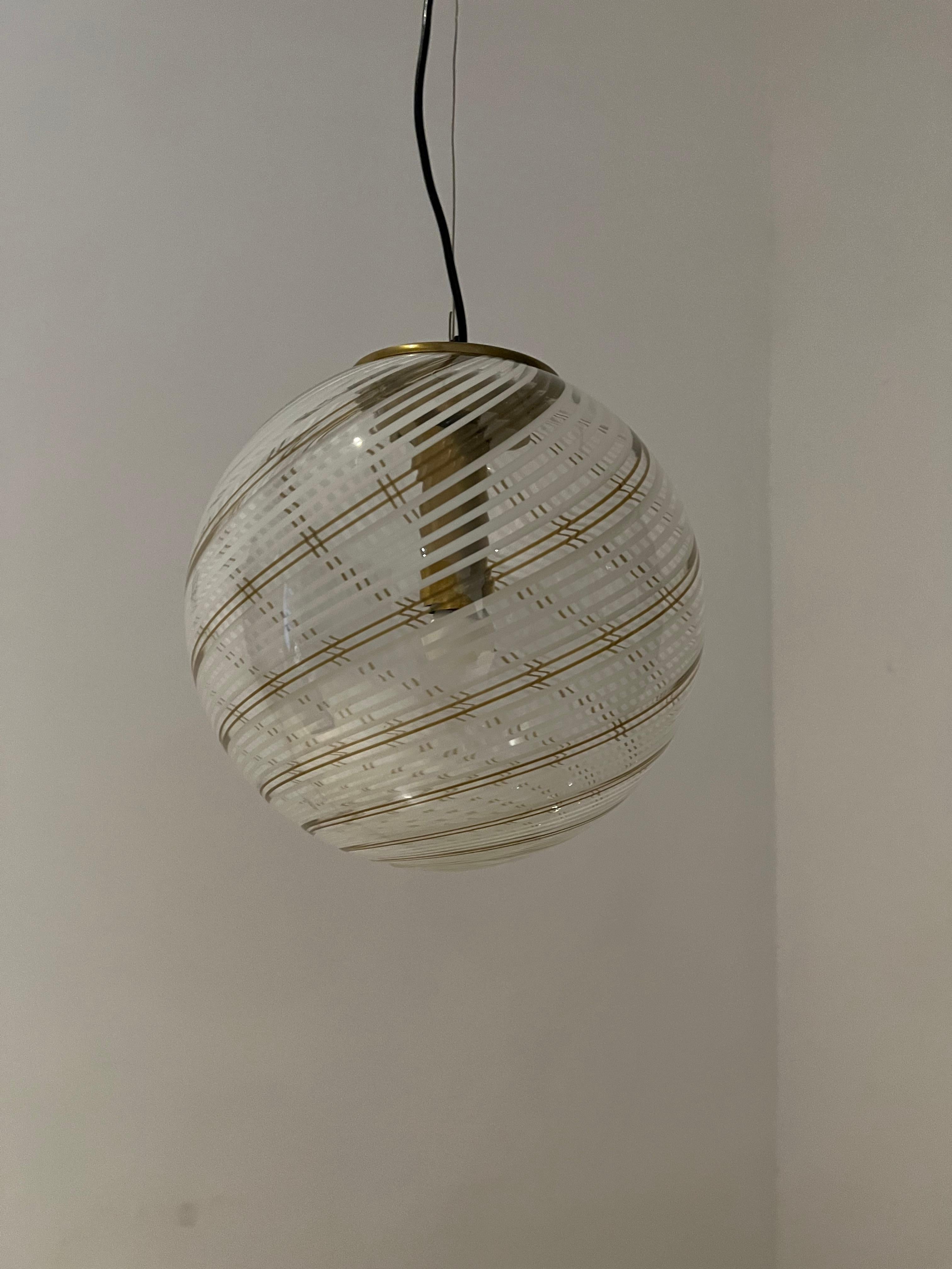 Lampadario a sfera moderno di metà secolo in vetro di Murano di Venini, circa 1970 In condizioni buone in vendita a Merida, Yucatan