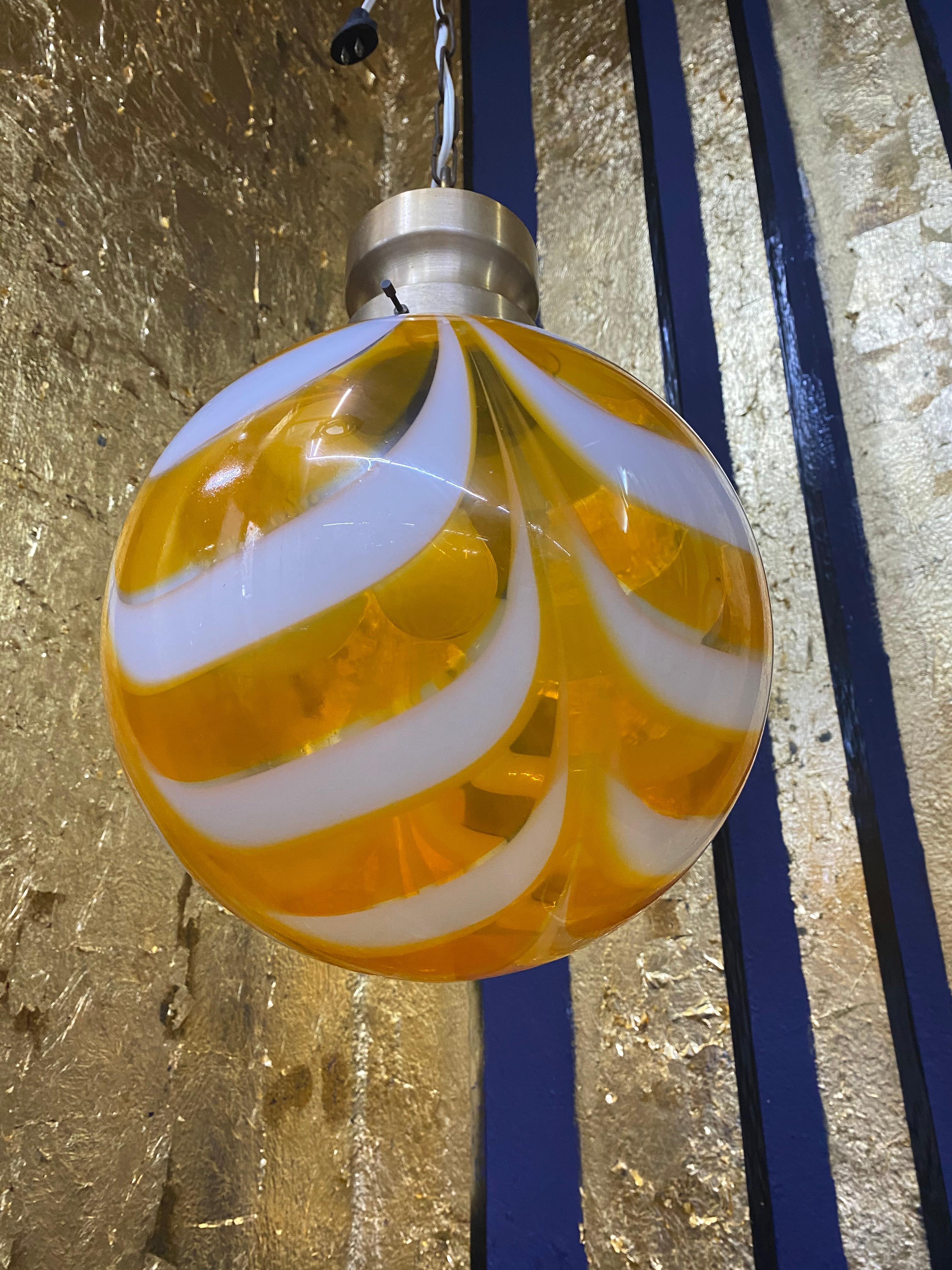 Mid-Century Modern Sphere Chandelier in Murano Swirl Glass by Venini, circa 1970 2