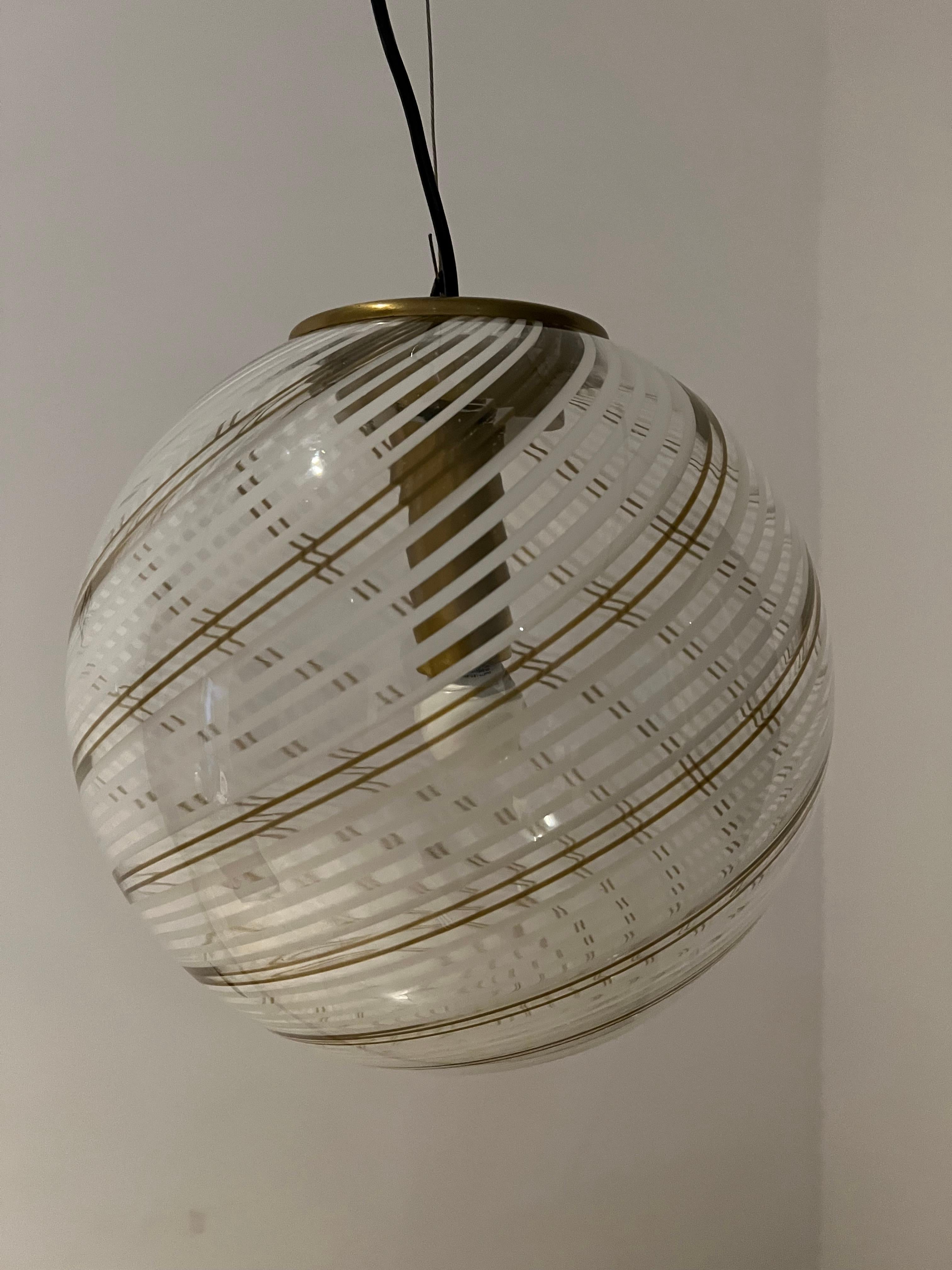Lampadario a sfera moderno di metà secolo in vetro di Murano di Venini, circa 1970 in vendita 1