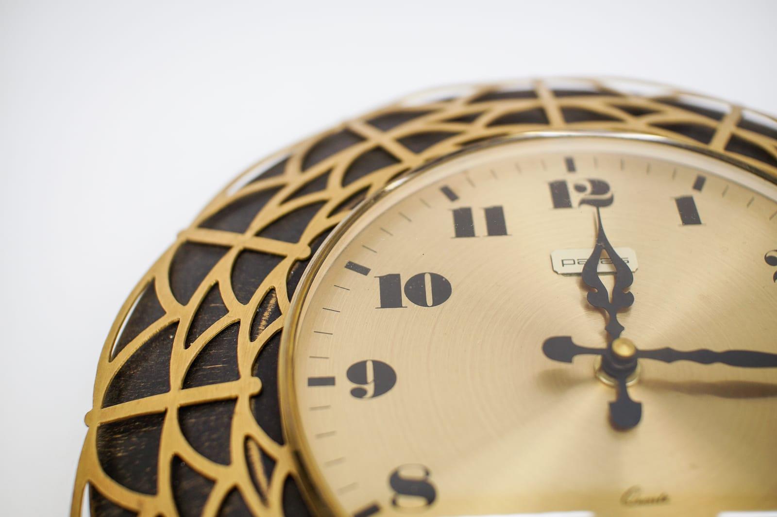 German Mid-Century Modern Spider Web Wall Clock in Brass by Pallas, 1960s For Sale