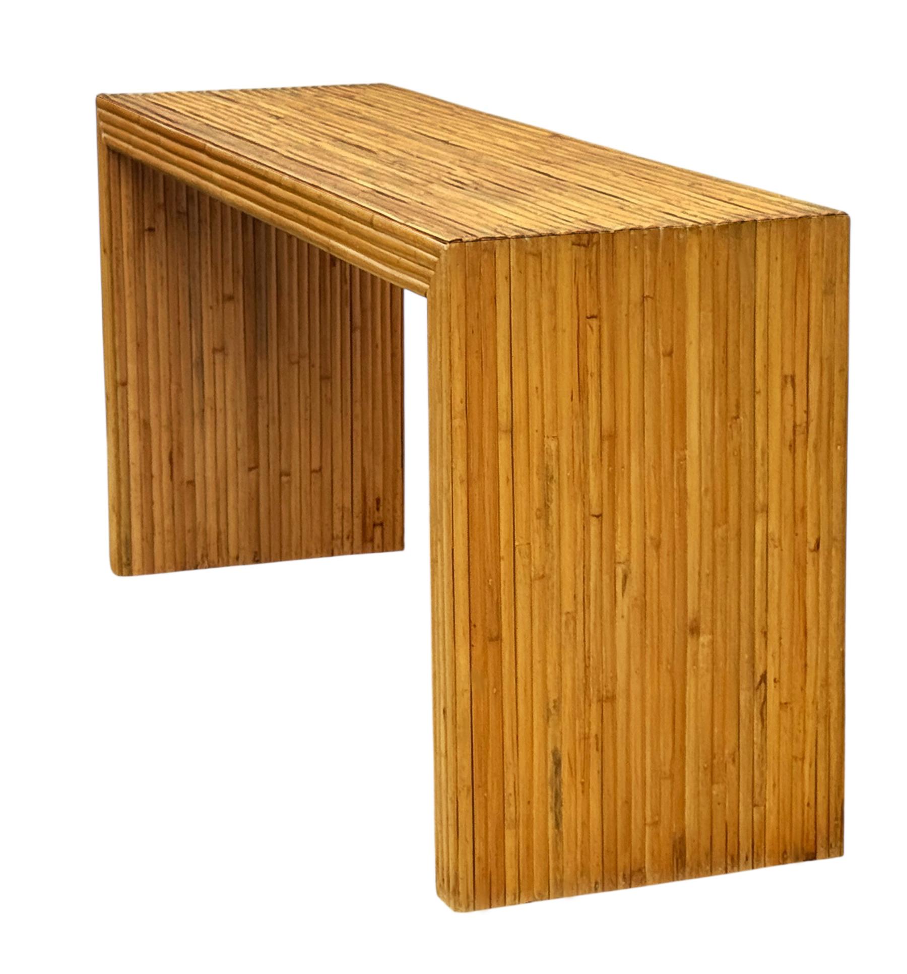 Mid Century Modern Split Reed Bamboo Parsons Konsolentisch, Sofa Tisch oder Schreibtisch (Holz) im Angebot