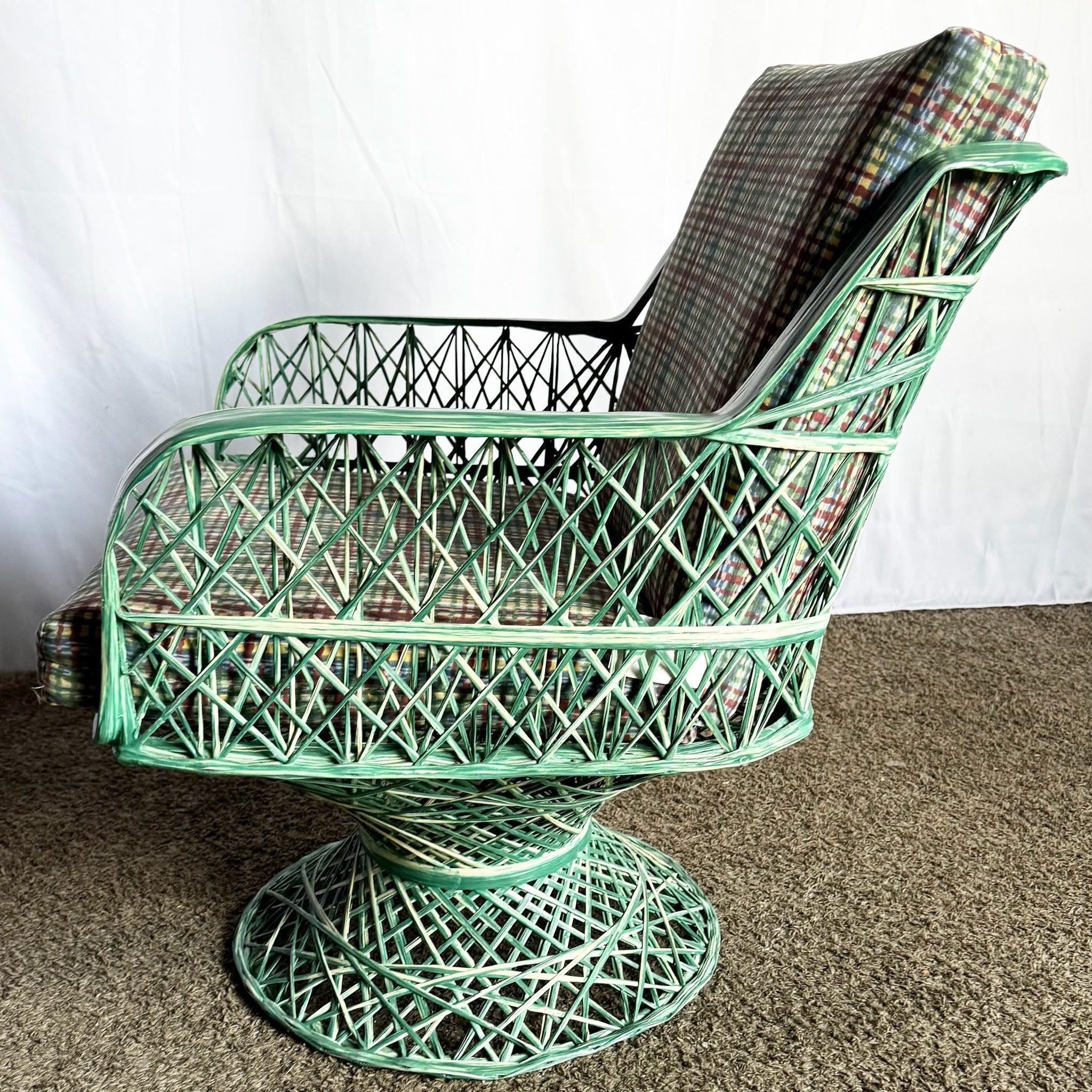 Eleganza per il tuo arredamento con questa sedia in fibra di vetro filata del Medioevo, dove il fascino vintage incontra l'eleganza moderna.
 
 Vendiamo gli articoli così come sono stati acquistati, senza alcun restauro o riparazione. I pezzi