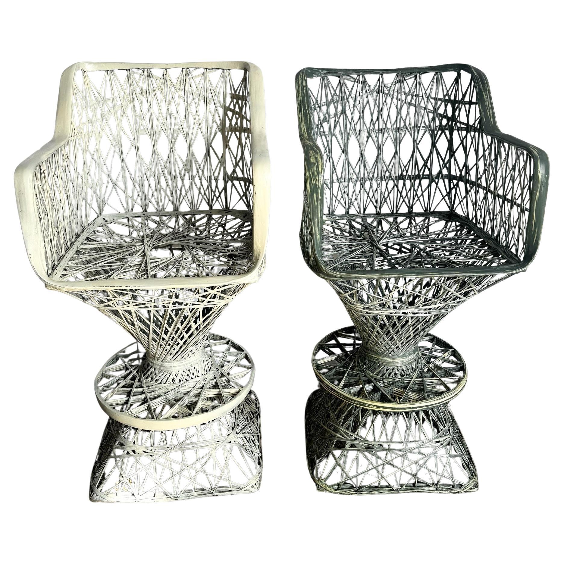 Mid Century Modern Spun Fiberglass Stools - ein Paar