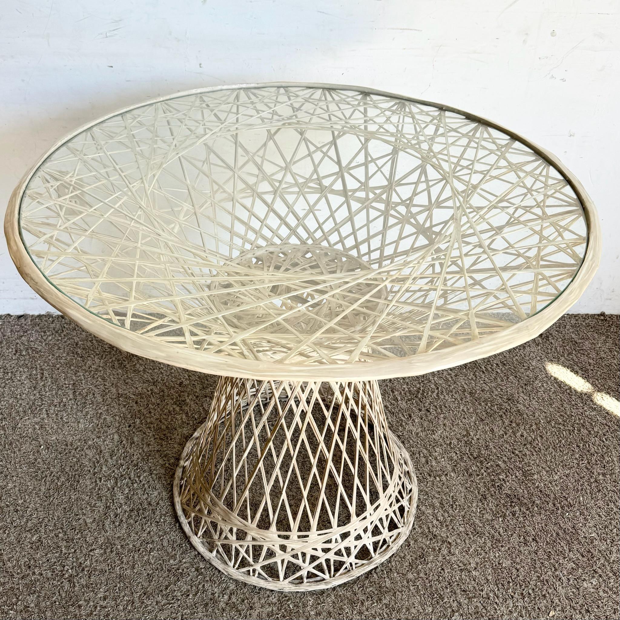 Juego de Comedor de Sillas Giratorias de Fibra de Vidrio Hilada Moderno de Mitad de Siglo - Tres Piezas en Bueno estado para la venta en Delray Beach, FL