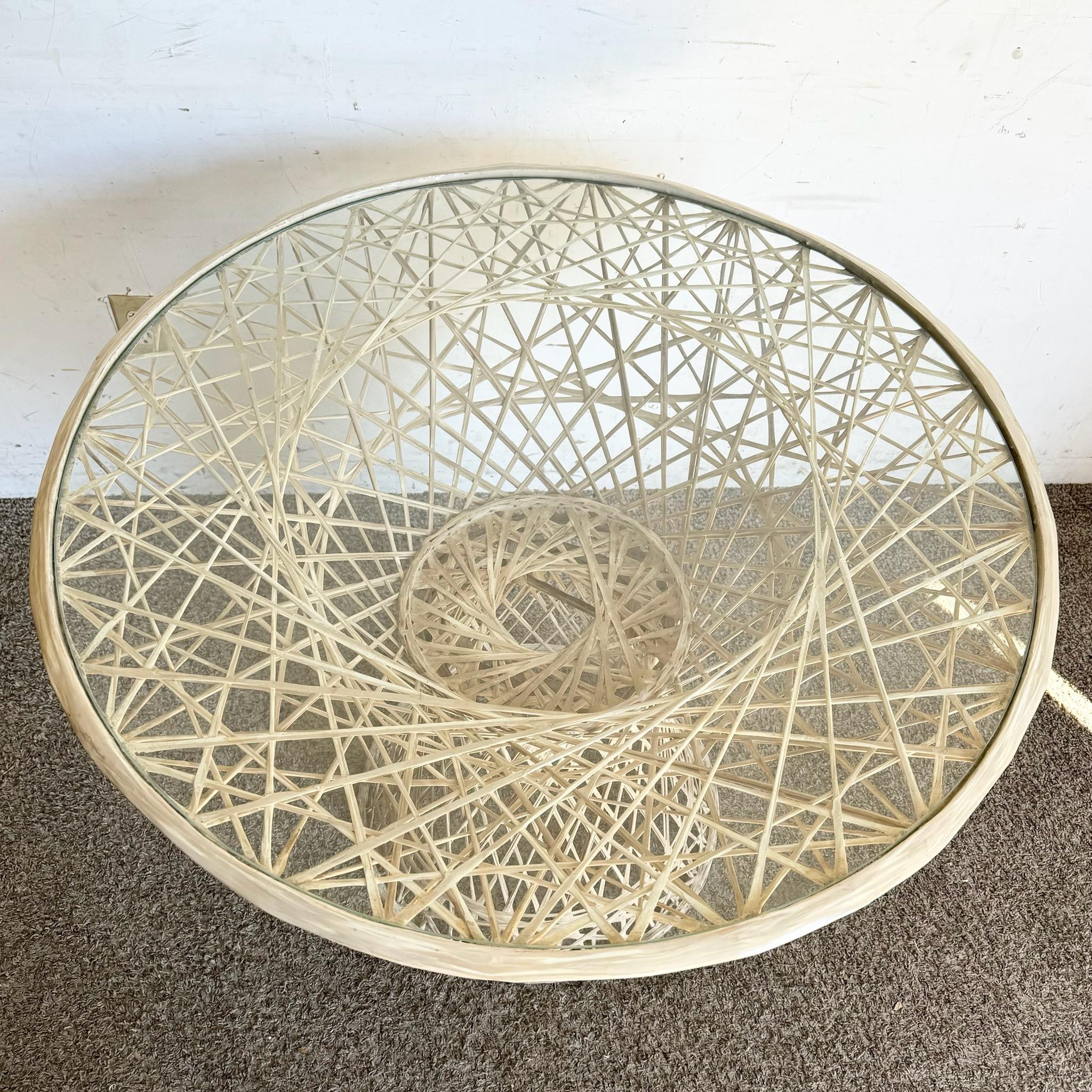 Juego de Comedor de Sillas Giratorias de Fibra de Vidrio Hilada Moderno de Mitad de Siglo - Tres Piezas Fibra de vidrio en venta