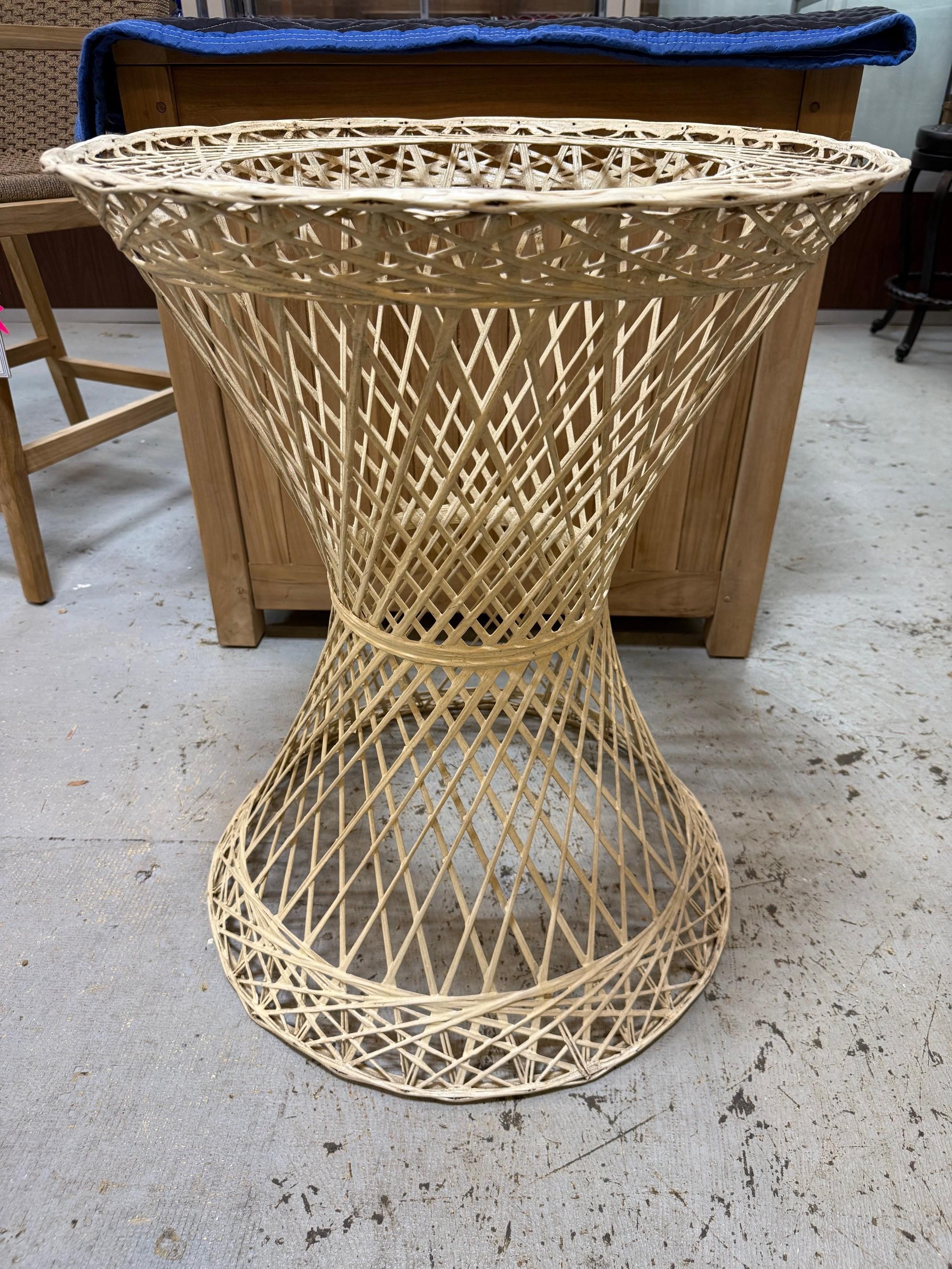 Mid Century Modern Spun Fiberglass Table Base von Russell Woodard 1960-1969 (Nordamerikanisch) im Angebot