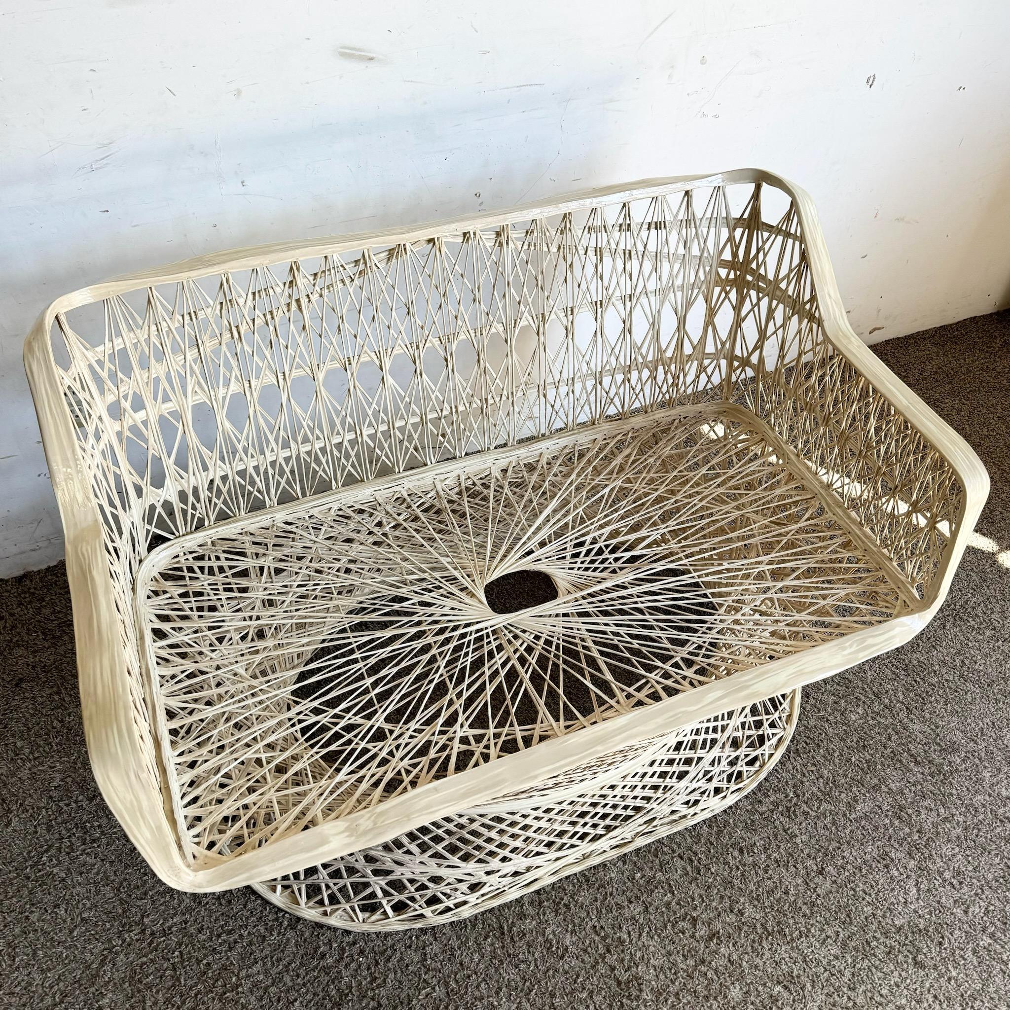 Mid Century Modern Spun Fiberglass Woodard Bank im Zustand „Gut“ im Angebot in Delray Beach, FL