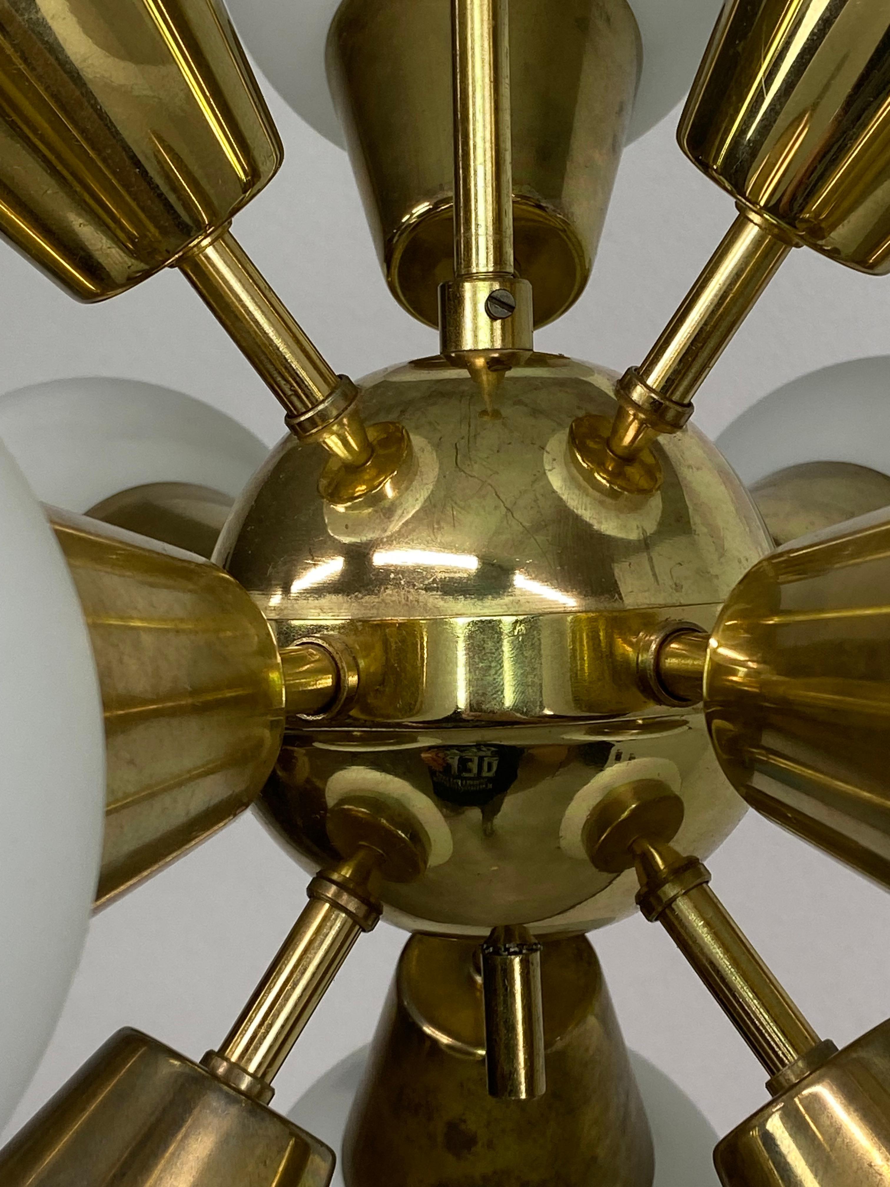 Moderner Sputnik-Kronleuchter aus der Mitte des Jahrhunderts von Lustry Kamencký Šenov (Mitte des 20. Jahrhunderts) im Angebot