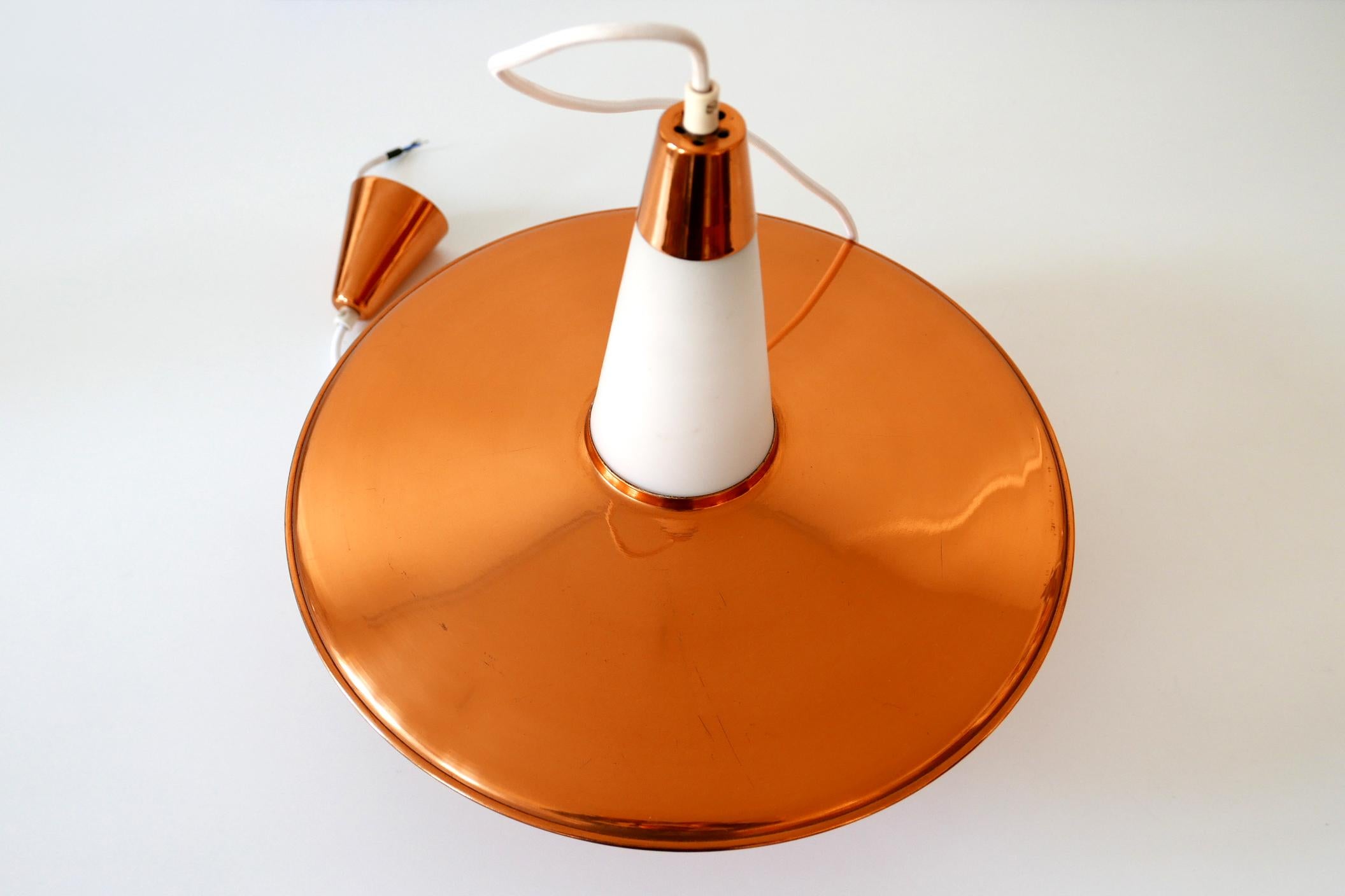 Mid-Century Modern Sputnik-Pendelleuchte aus Kupfer und Opalglas UFO 1950er Jahre Dänemark im Angebot 13