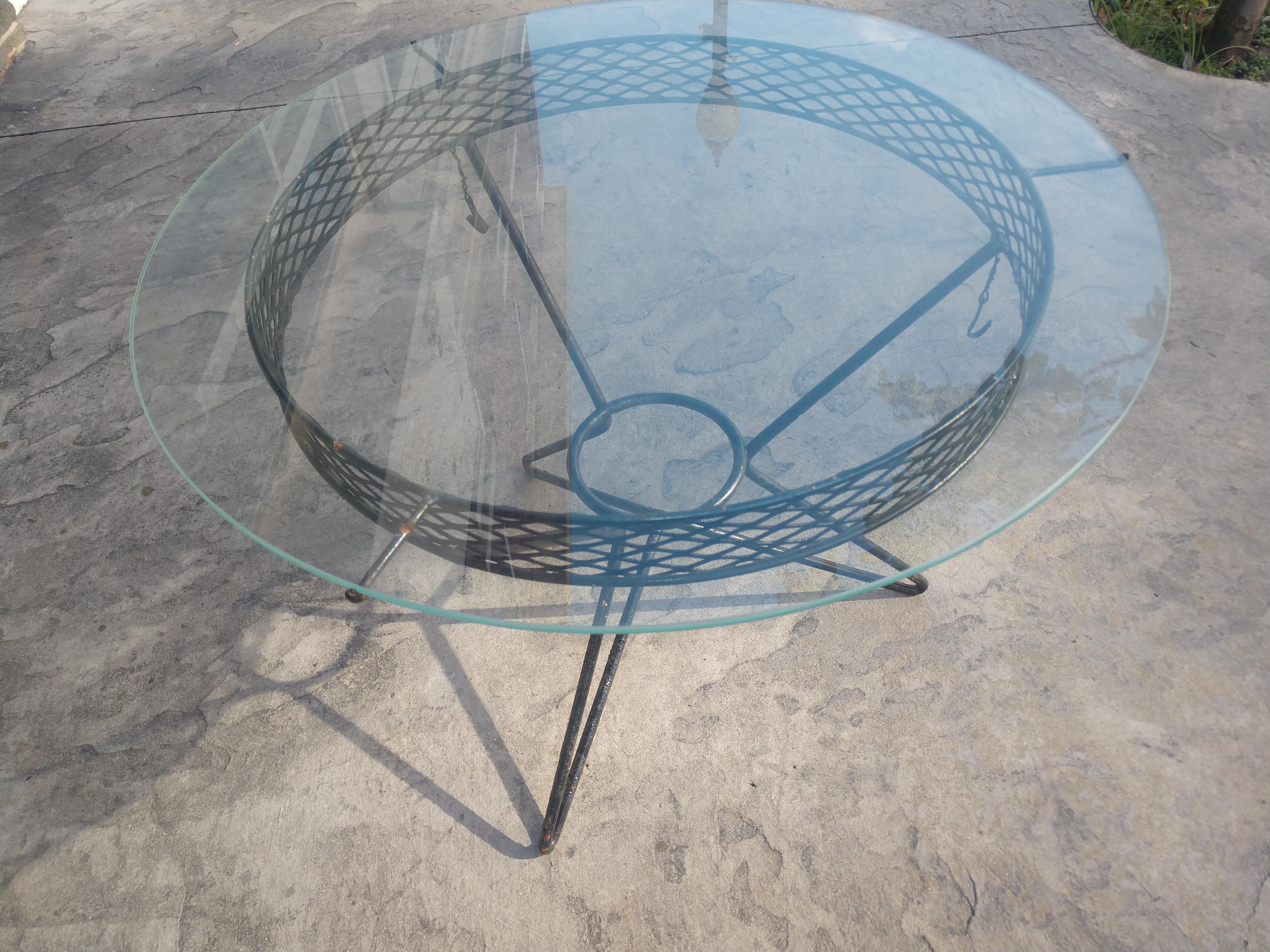 Mid-20th Century Mid-Century Modern Sputnik Styled Outdoor Side Table by Salterini