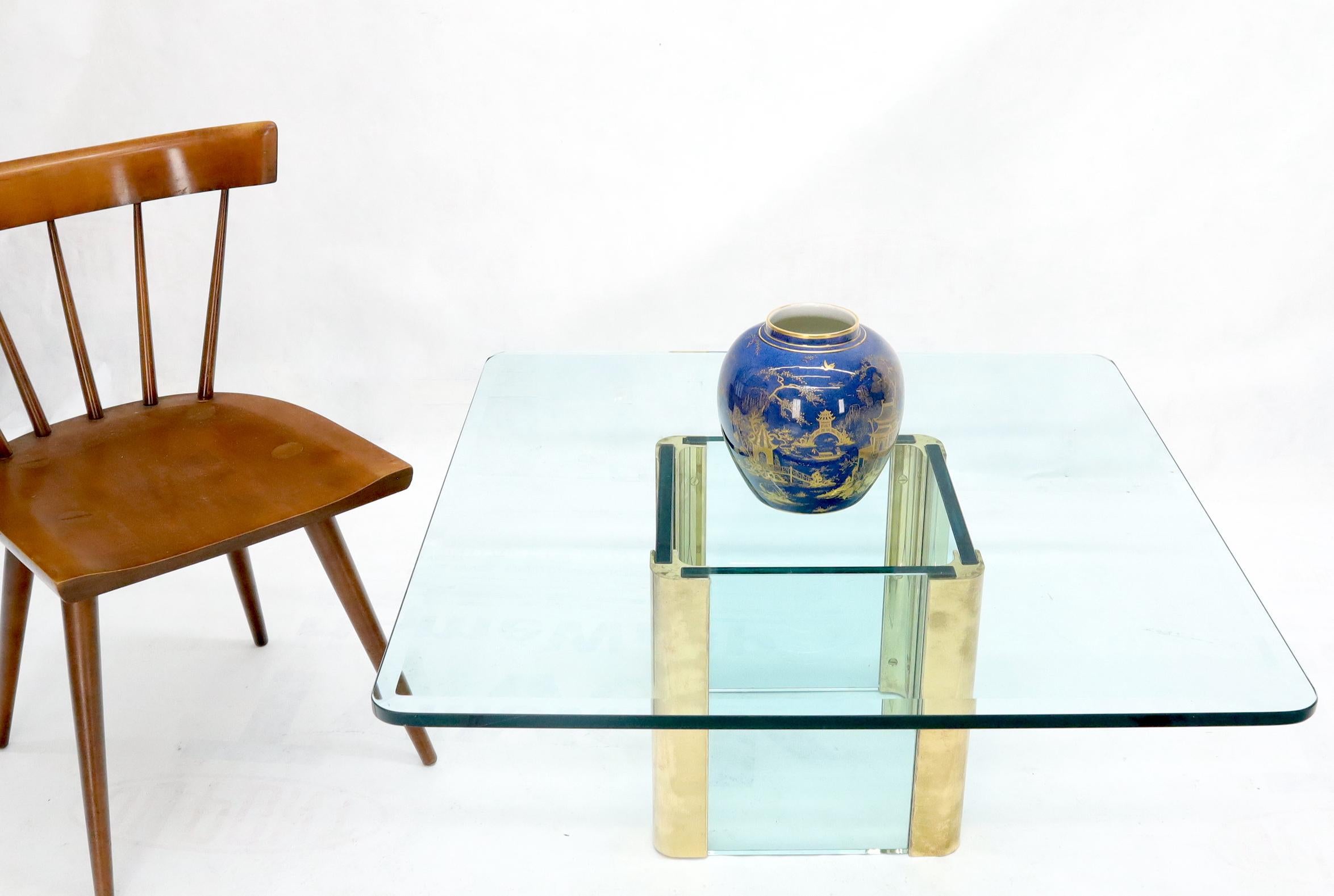 Mid-Century Modern Square Glass and Brass Coffee Table In Good Condition For Sale In Rockaway, NJ