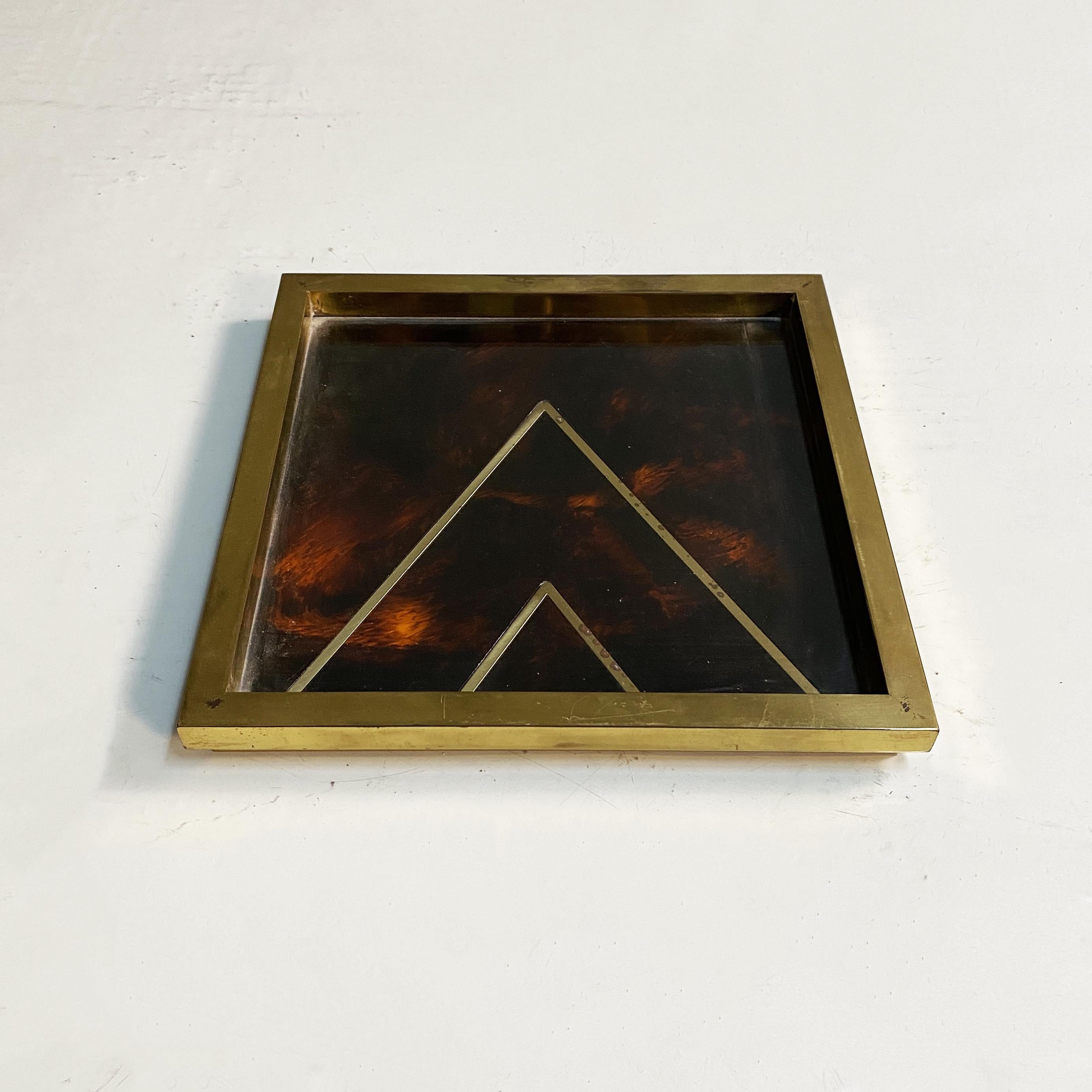Late 20th Century Mid-Century Modern Square Brass and Briar Effect Plexiglass Object Holder, 1970s For Sale